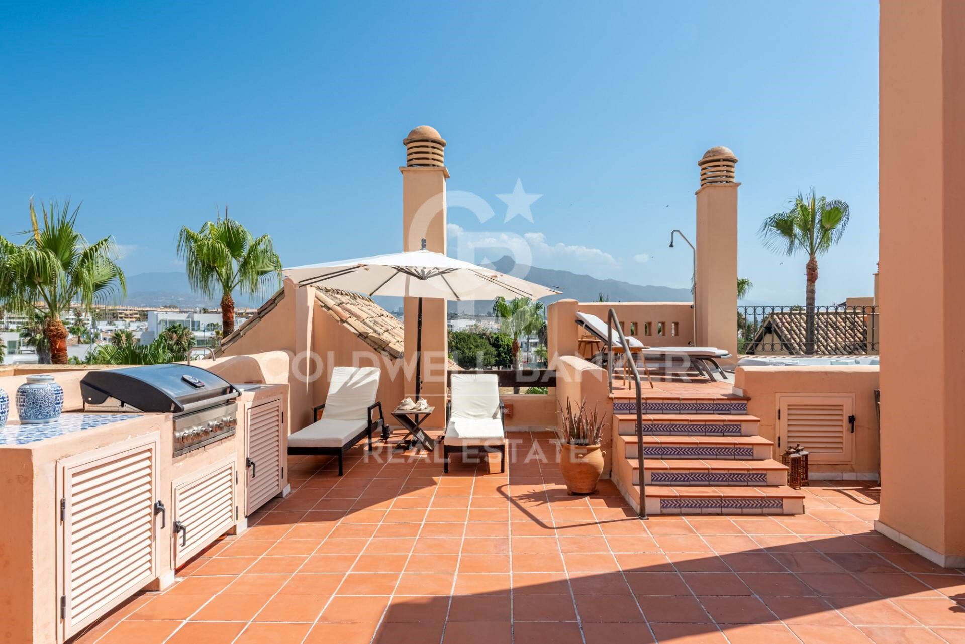 Spektakuläres Penthouse am Strand mit panoramischer Solarium-Terrasse, San Pedro Alcántara, Marbella