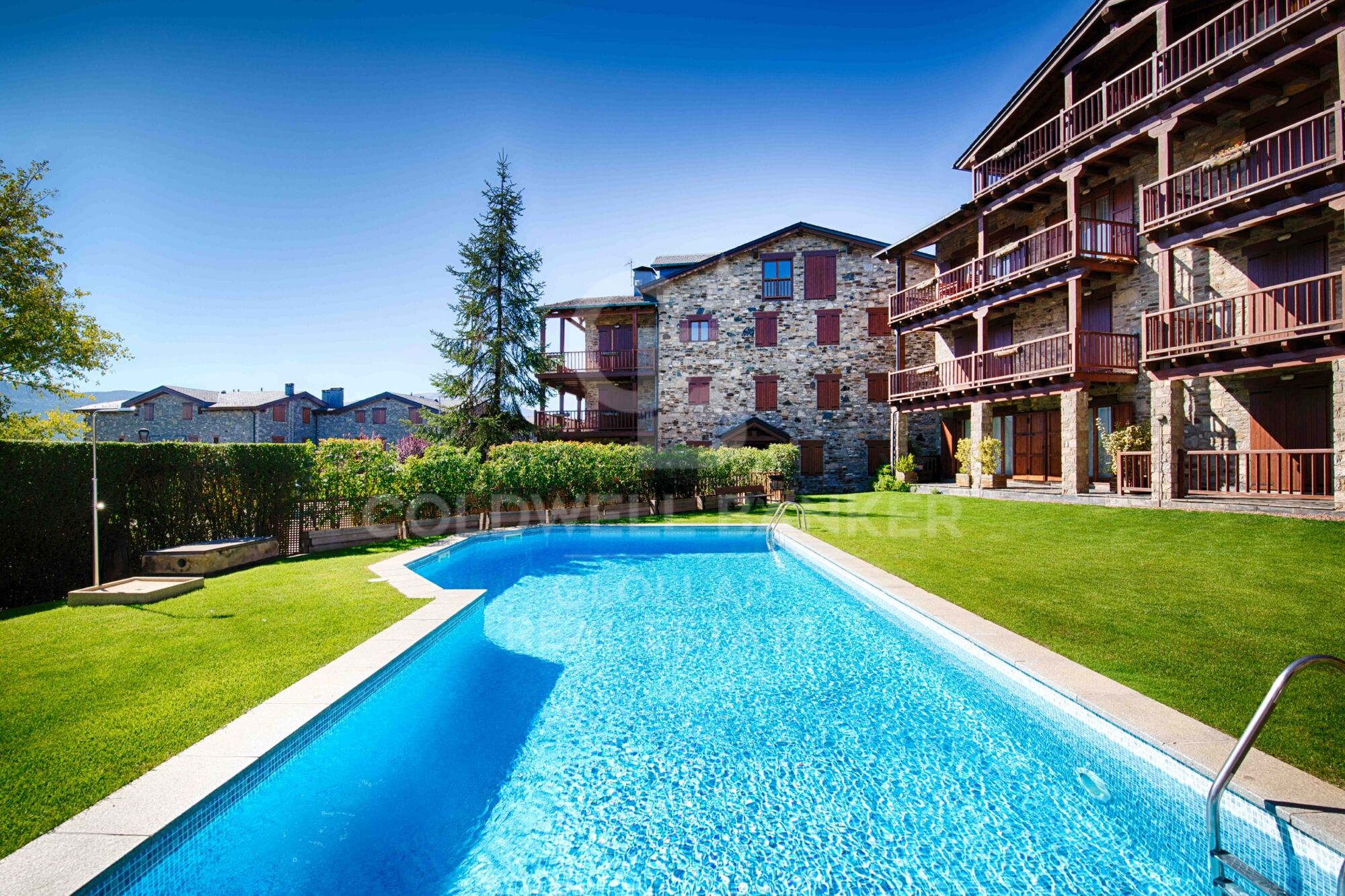 Apartment 4 Bedrooms Sale Puigcerdà