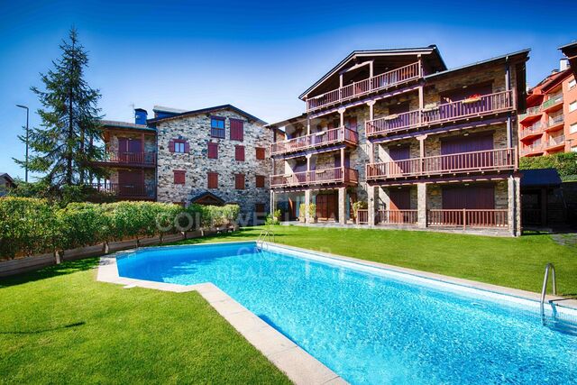 Apartment 4 Bedrooms Sale Puigcerdà