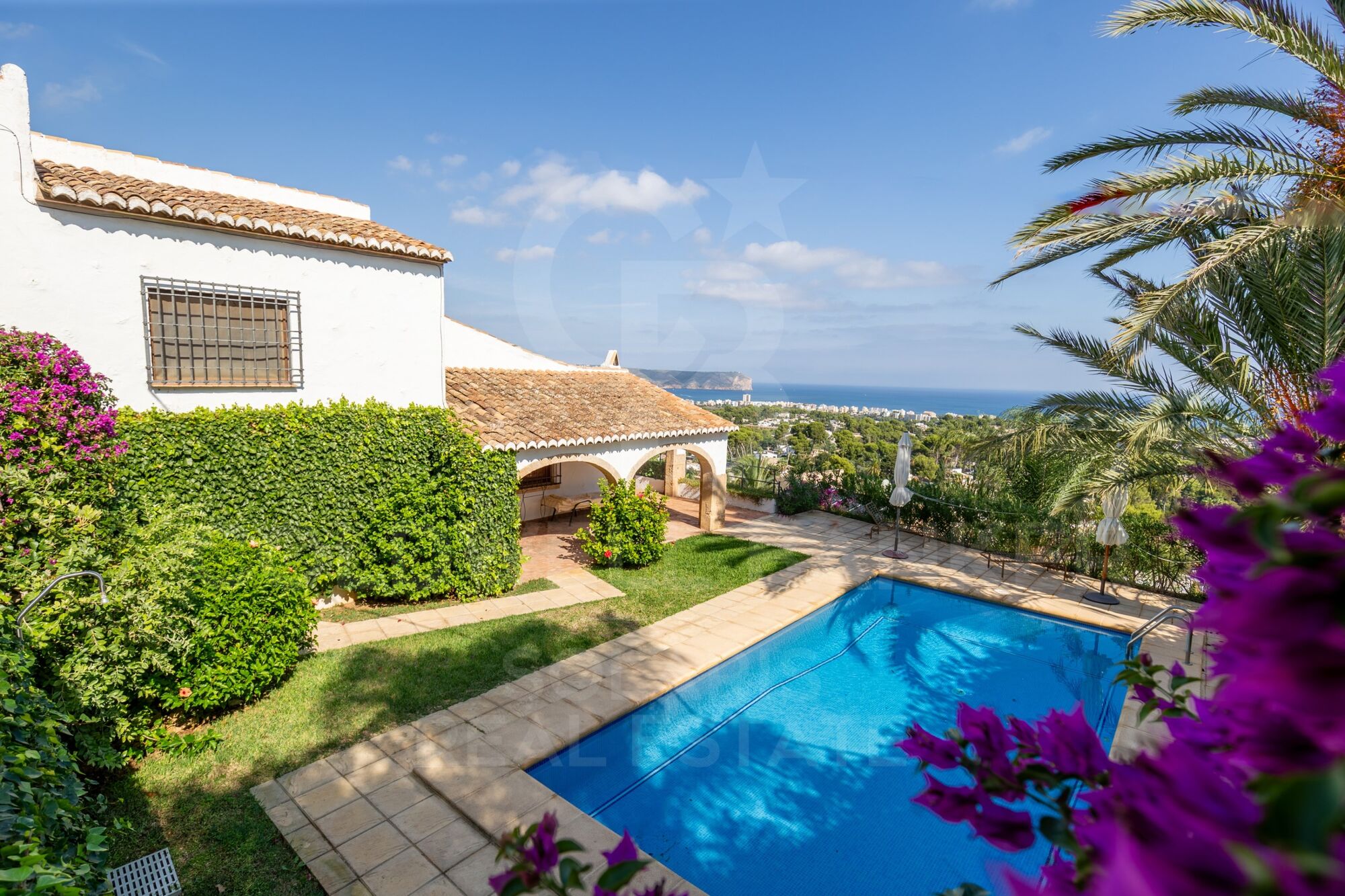 Villa à Tosalet avec vue sur la mer