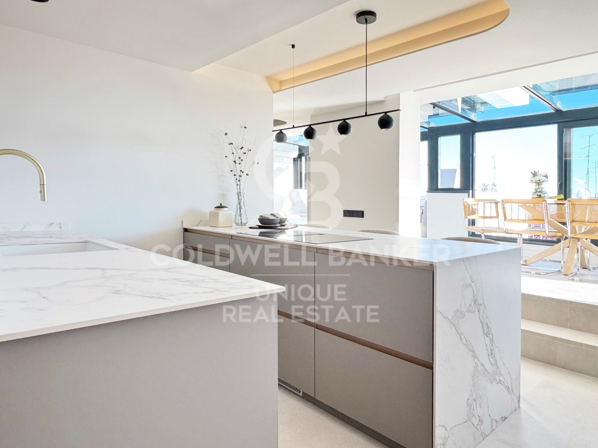 Exclusive penthouse renovated with the best qualities in Trafalgar, Madrid