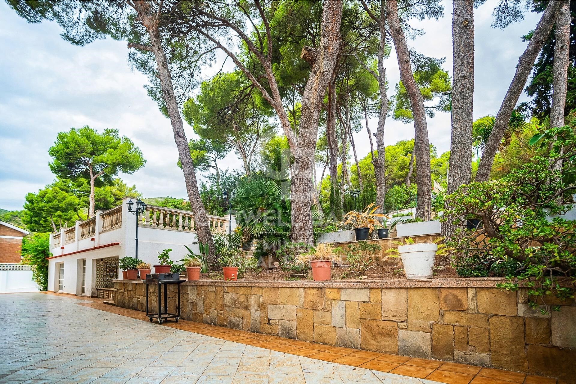 Chalet 9 Bedrooms Sale Castelldefels