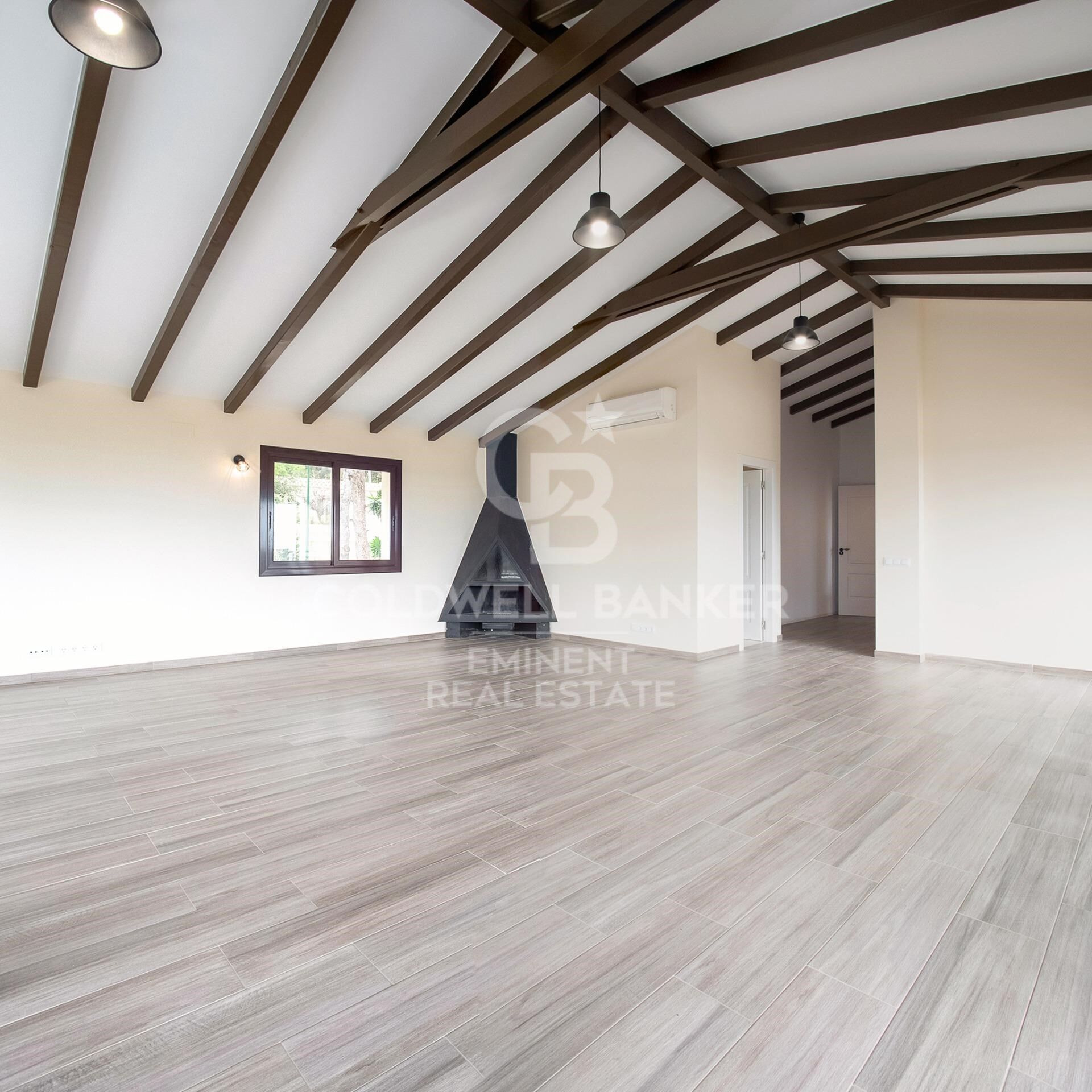 Chalet 9 Bedrooms Sale Castelldefels