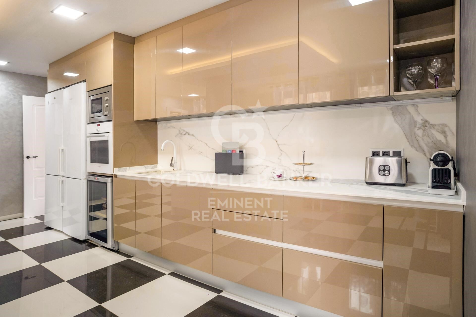 Chalet 9 Bedrooms Sale Castelldefels