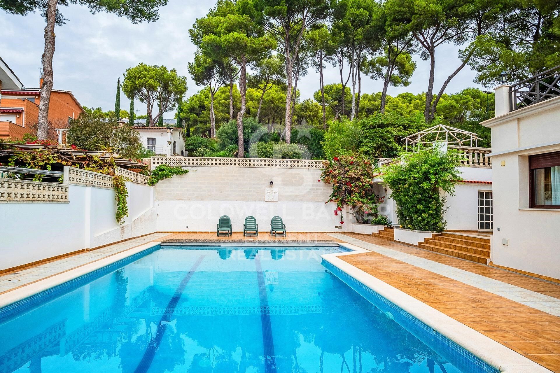 Chalet 9 Bedrooms Sale Castelldefels