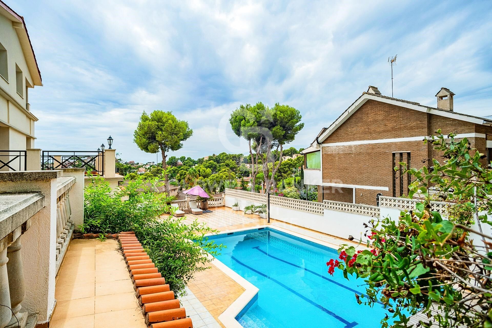 Chalet 9 Bedrooms Sale Castelldefels
