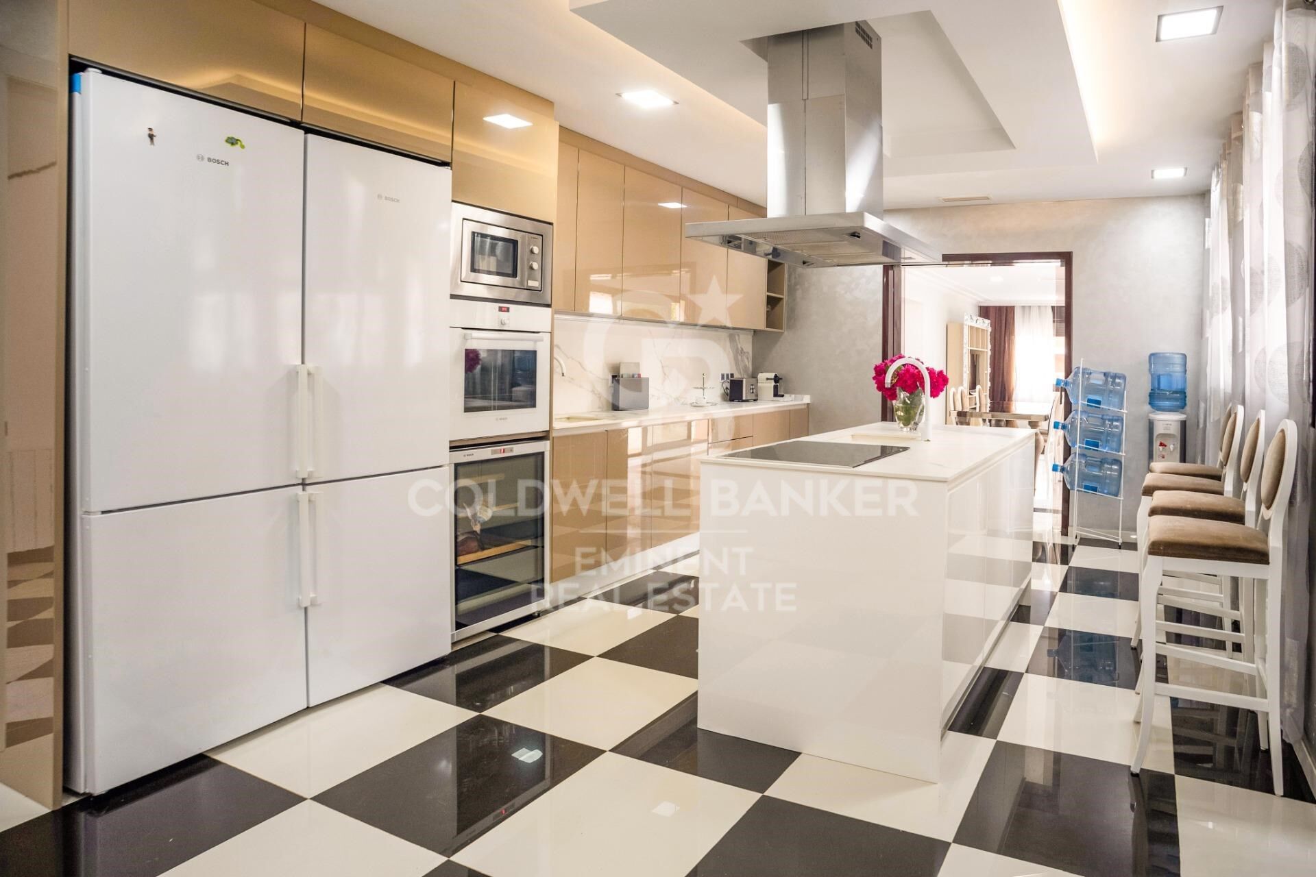 Chalet 9 Bedrooms Sale Castelldefels