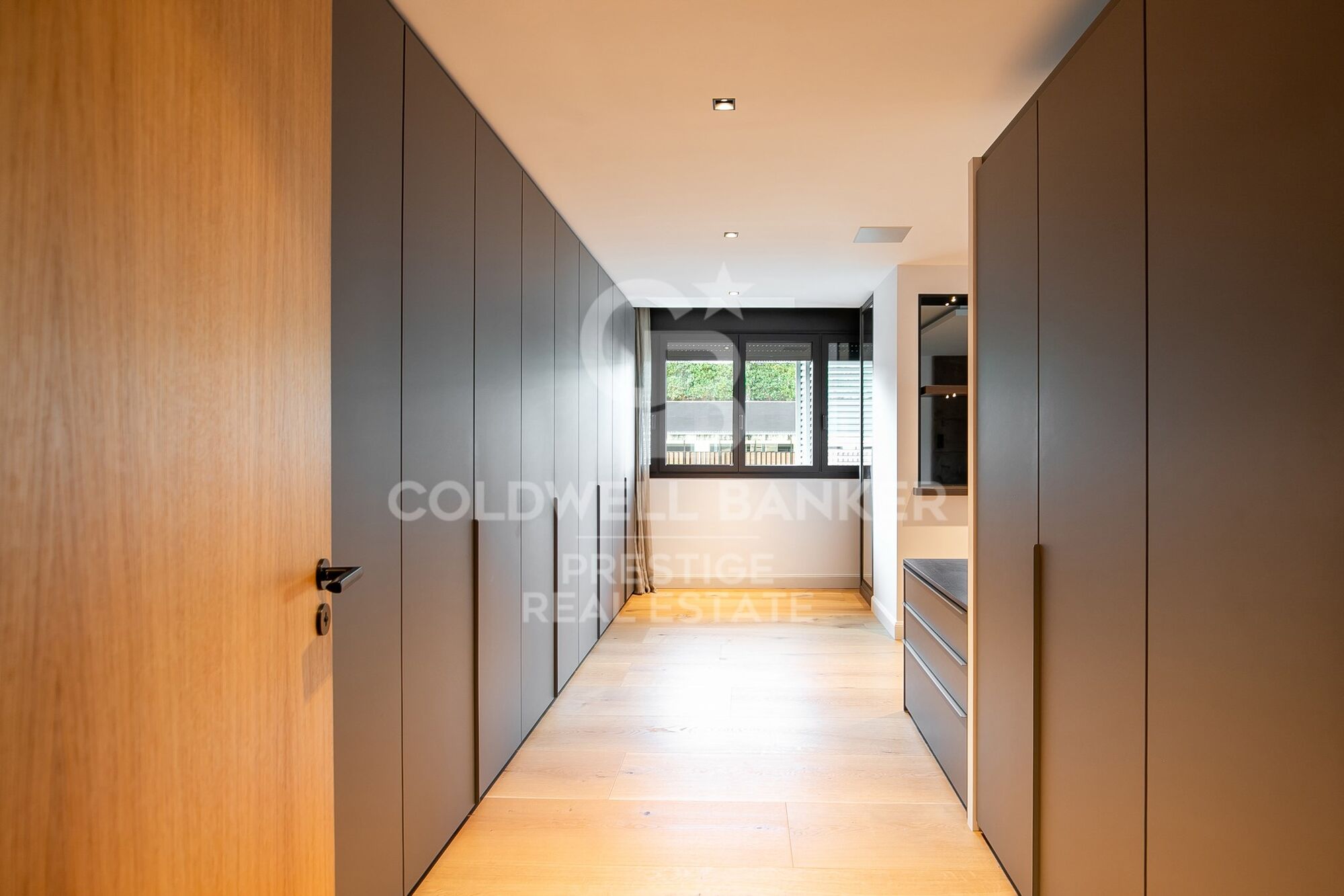 Impressive luxury apartment in the Turó Park area.