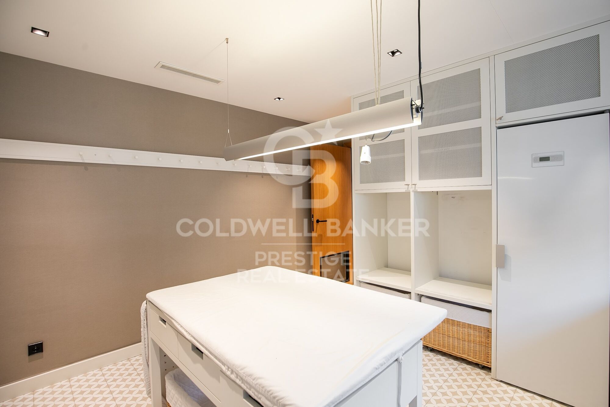 Impressive luxury apartment in the Turó Park area.