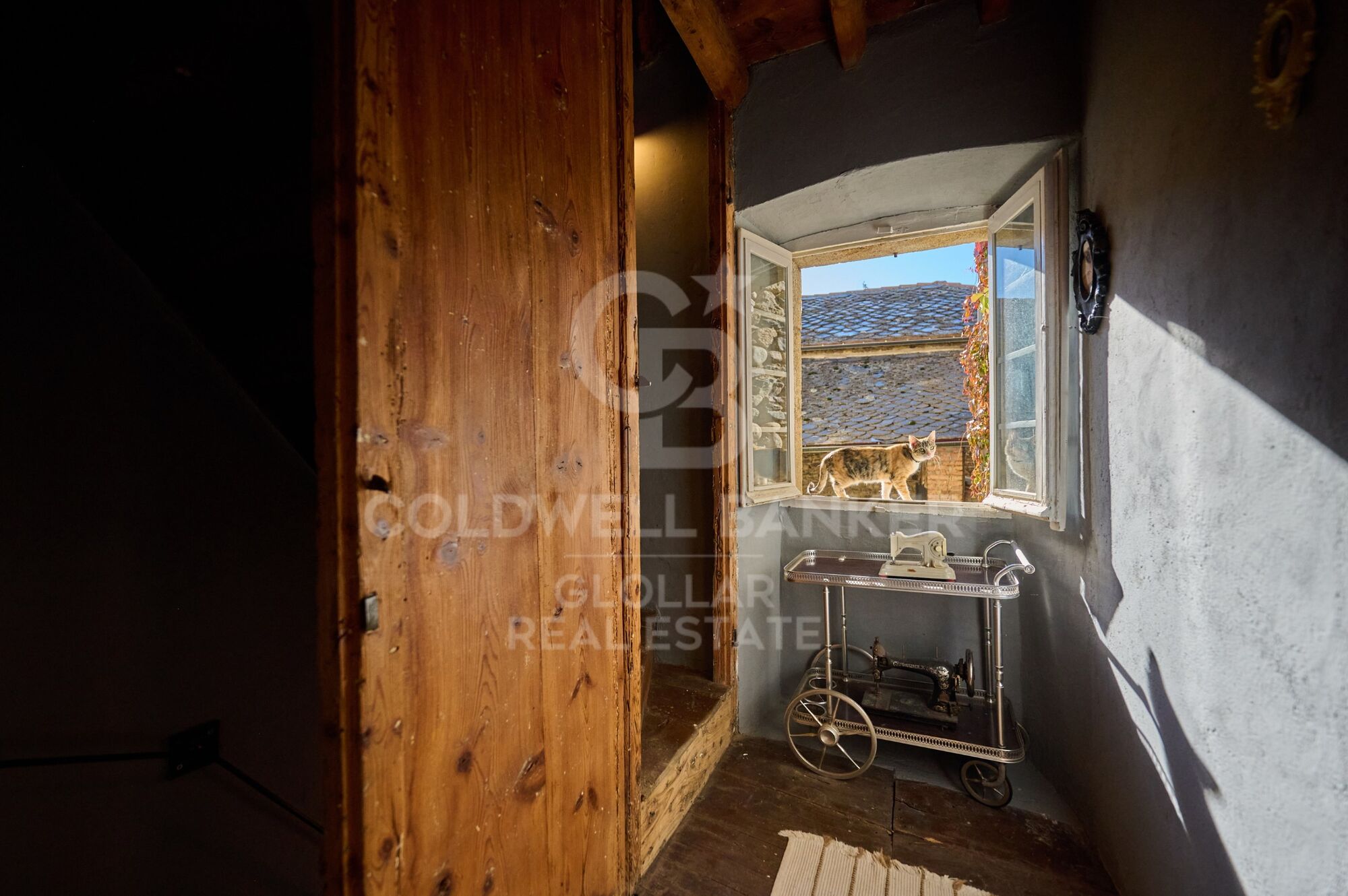 Village house Sale Ur