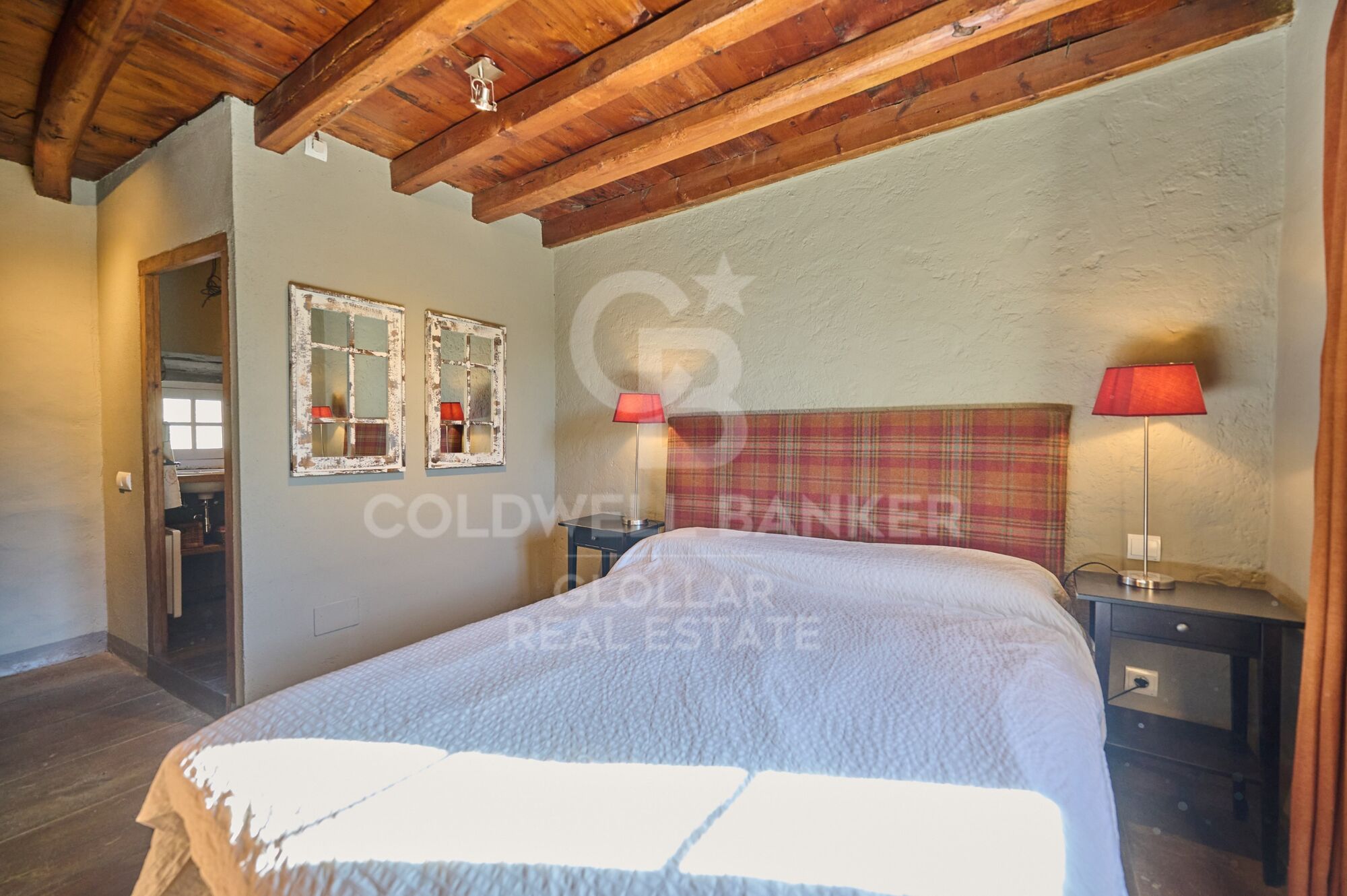 Village house Sale Ur