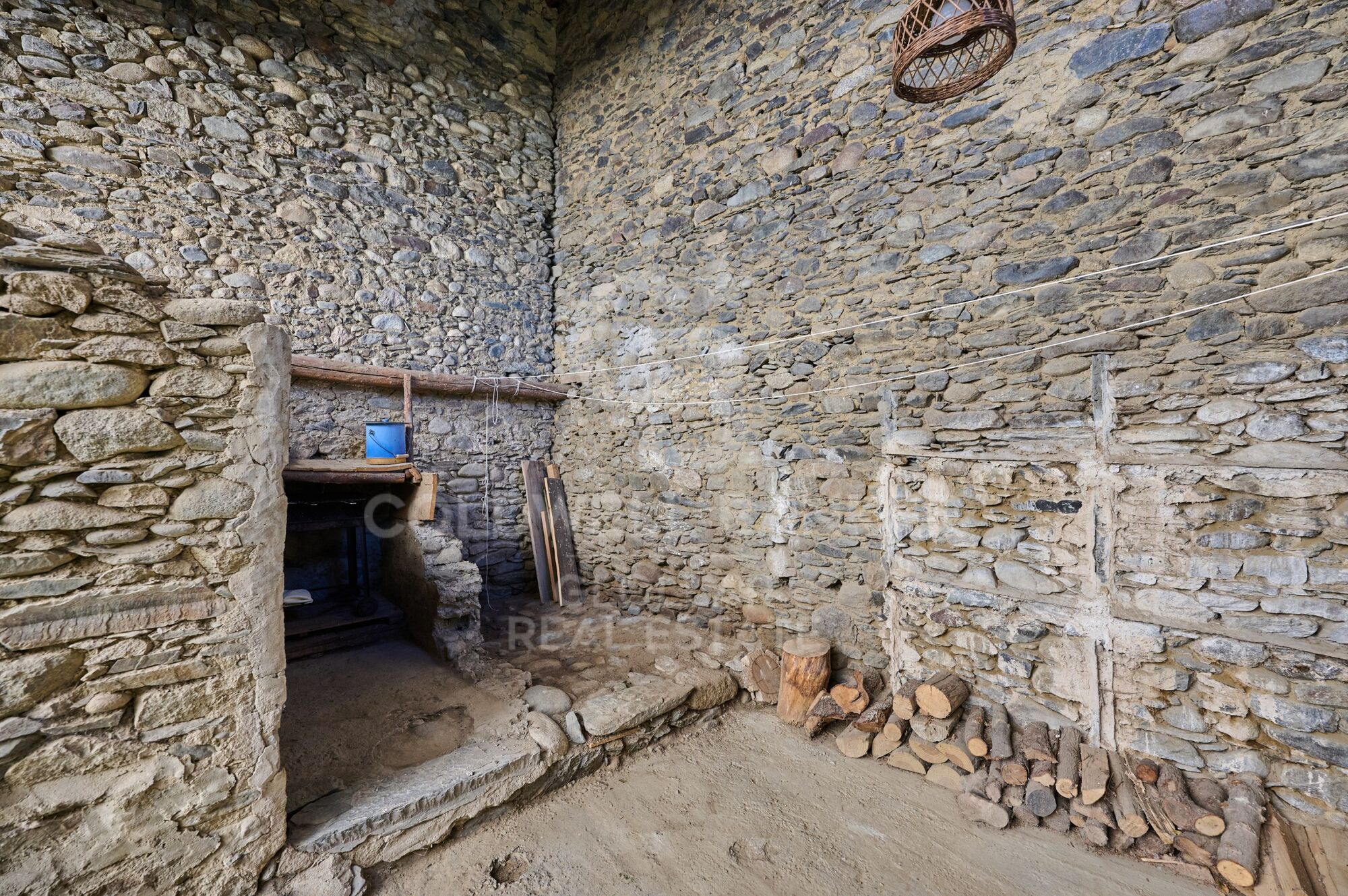 Village house Sale Ur