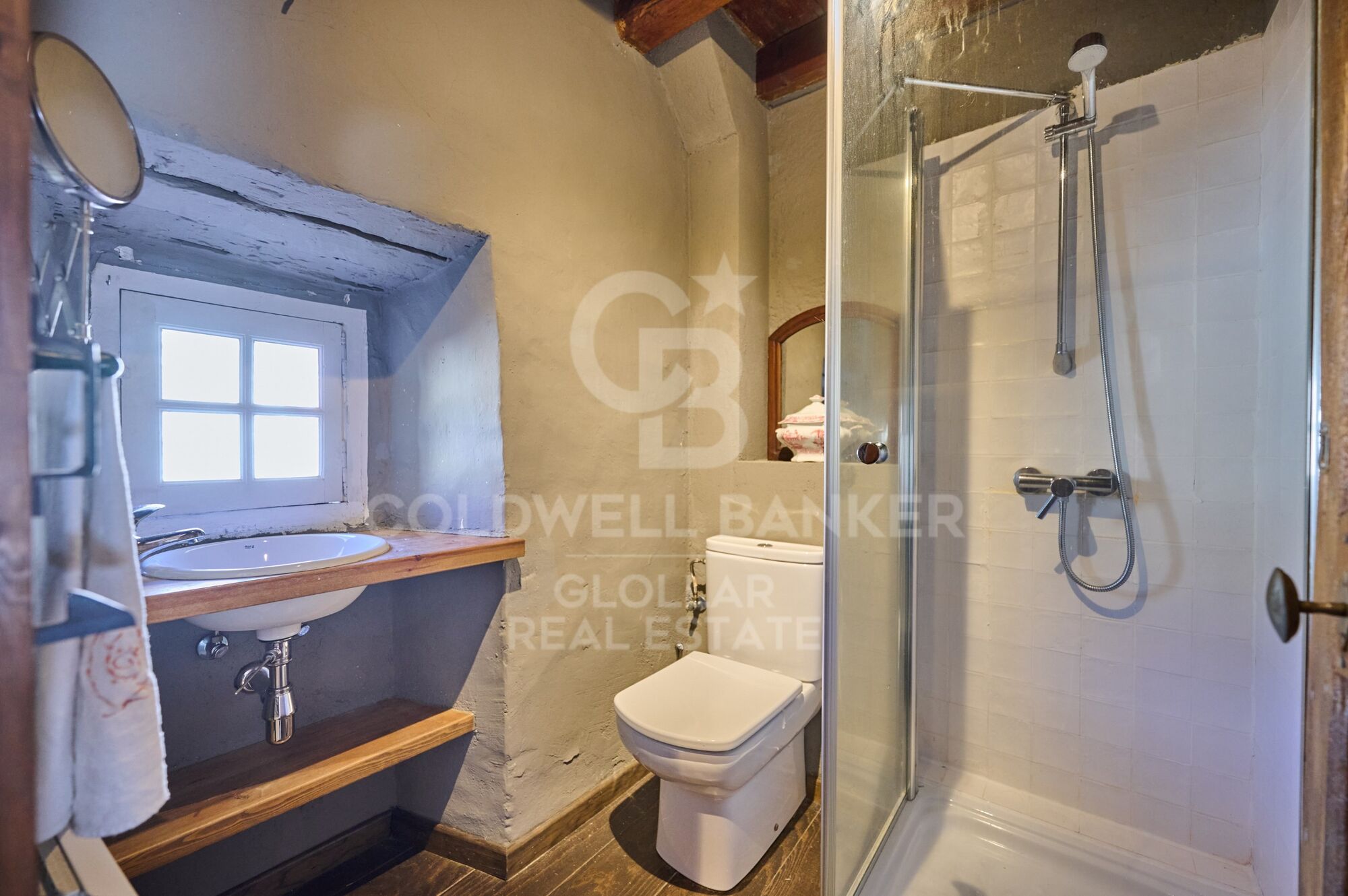 Village house Sale Ur