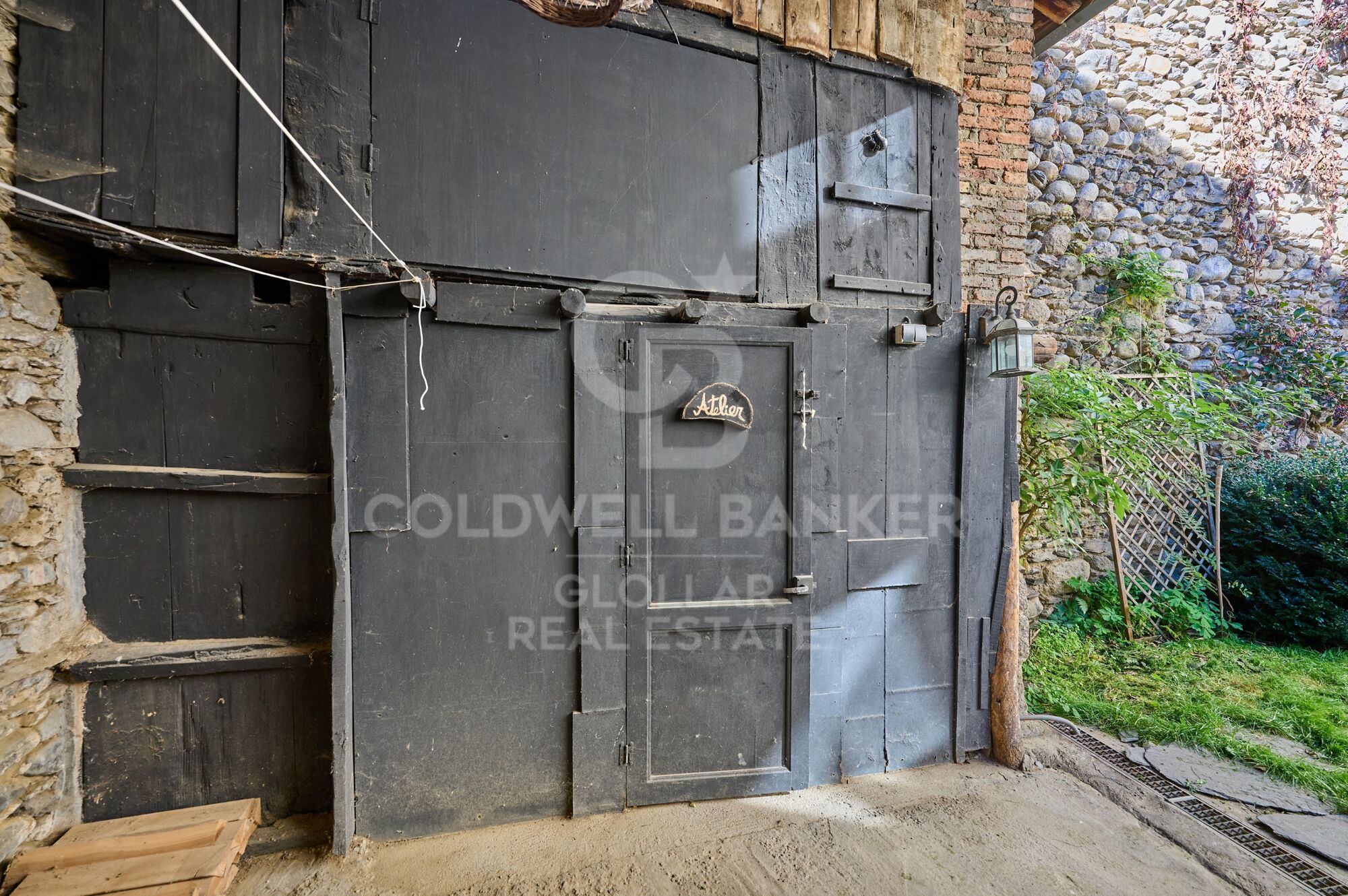 Casa de pueblo con encanto reformada en Ur