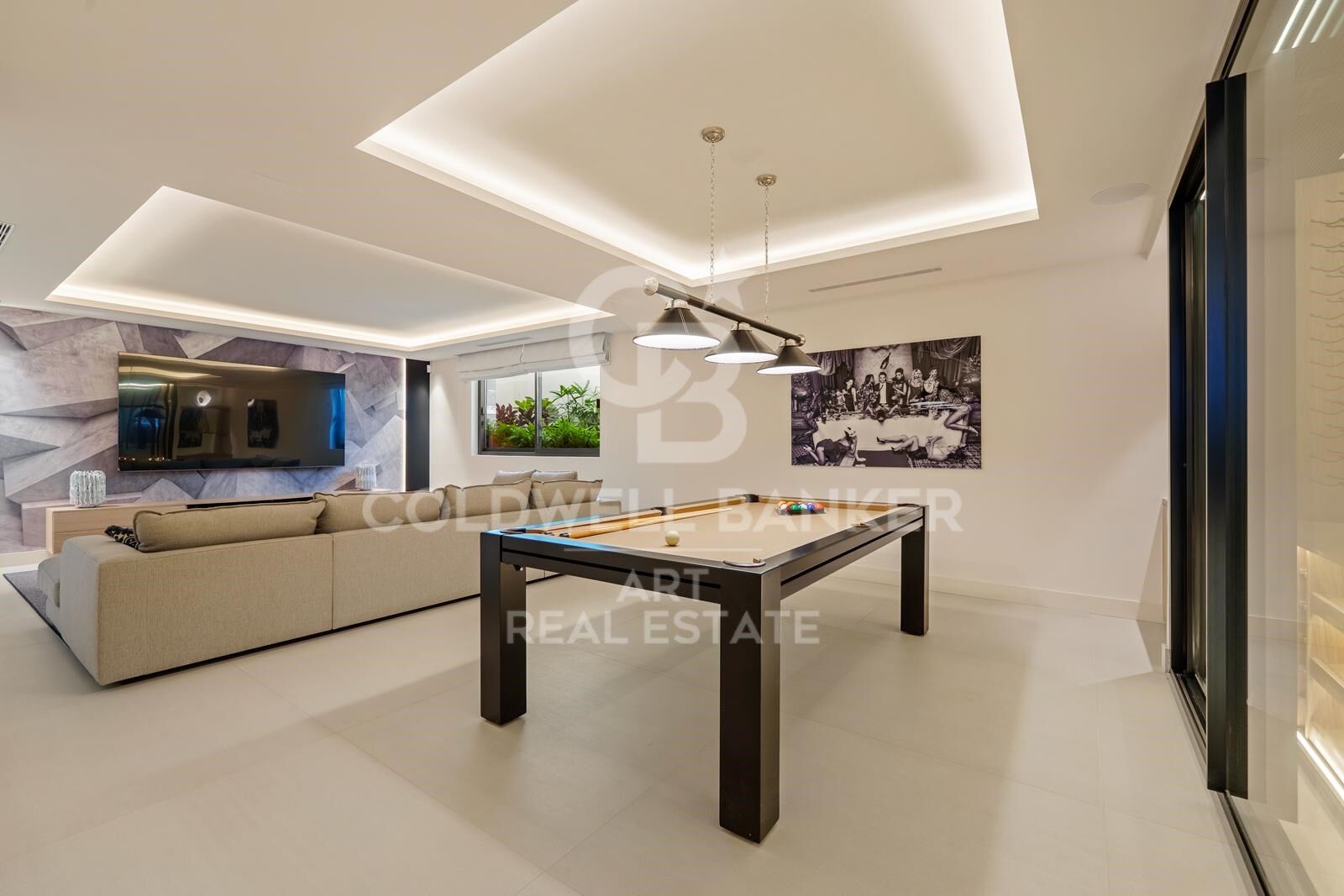 Contemporary coastal retreat with luxurious design and amenities, San Pedro de Alcántara, Marbella