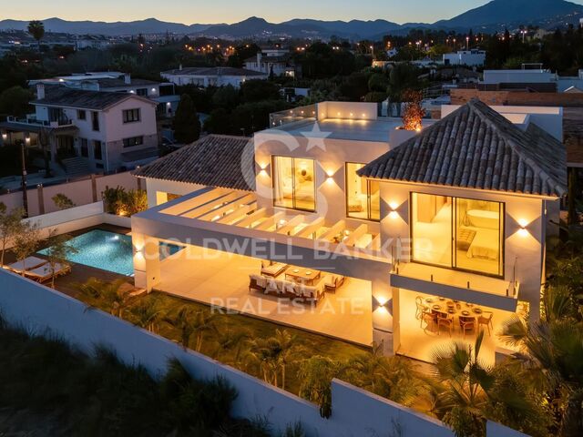 Contemporary coastal retreat with luxurious design and amenities, San Pedro de Alcántara, Marbella
