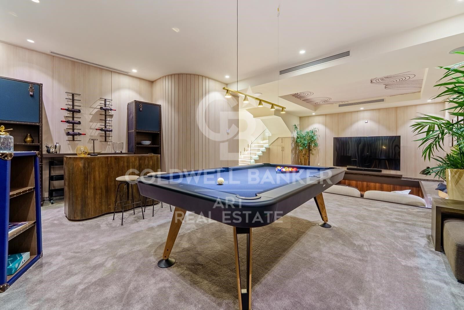 Dúplex elegante en planta baja con vistas panorámicas al mar, Marbella