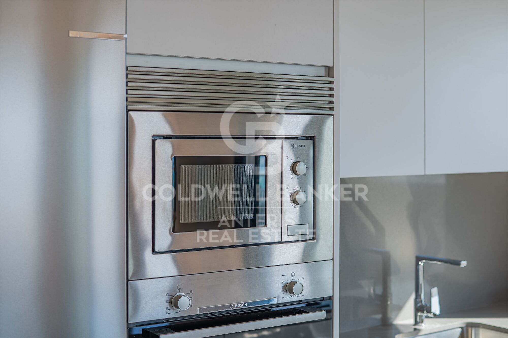 New development penthouse with parking, storage room, and communal swimming pool
