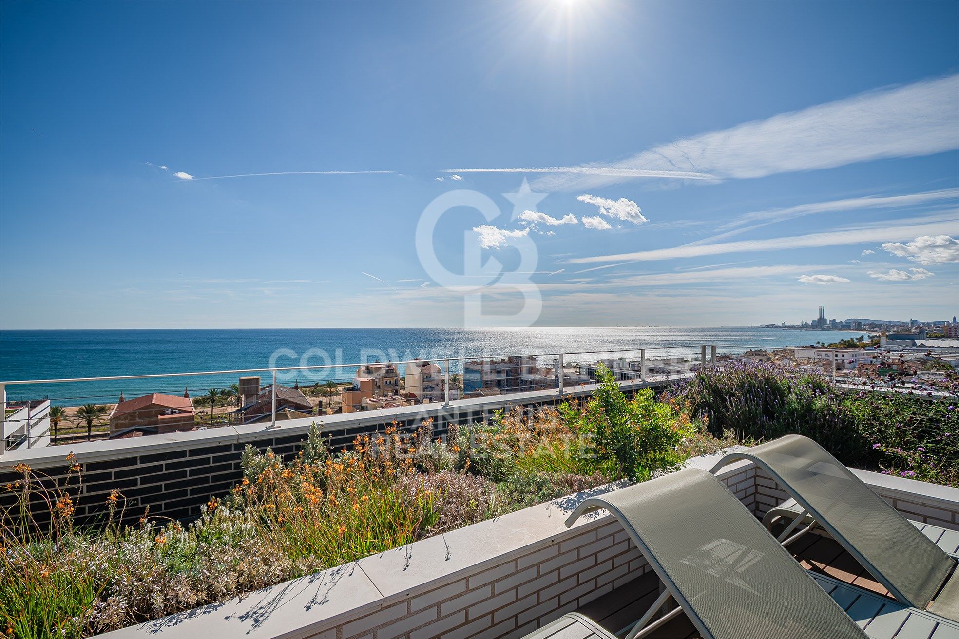 New development penthouse with parking, storage room, and communal swimming pool