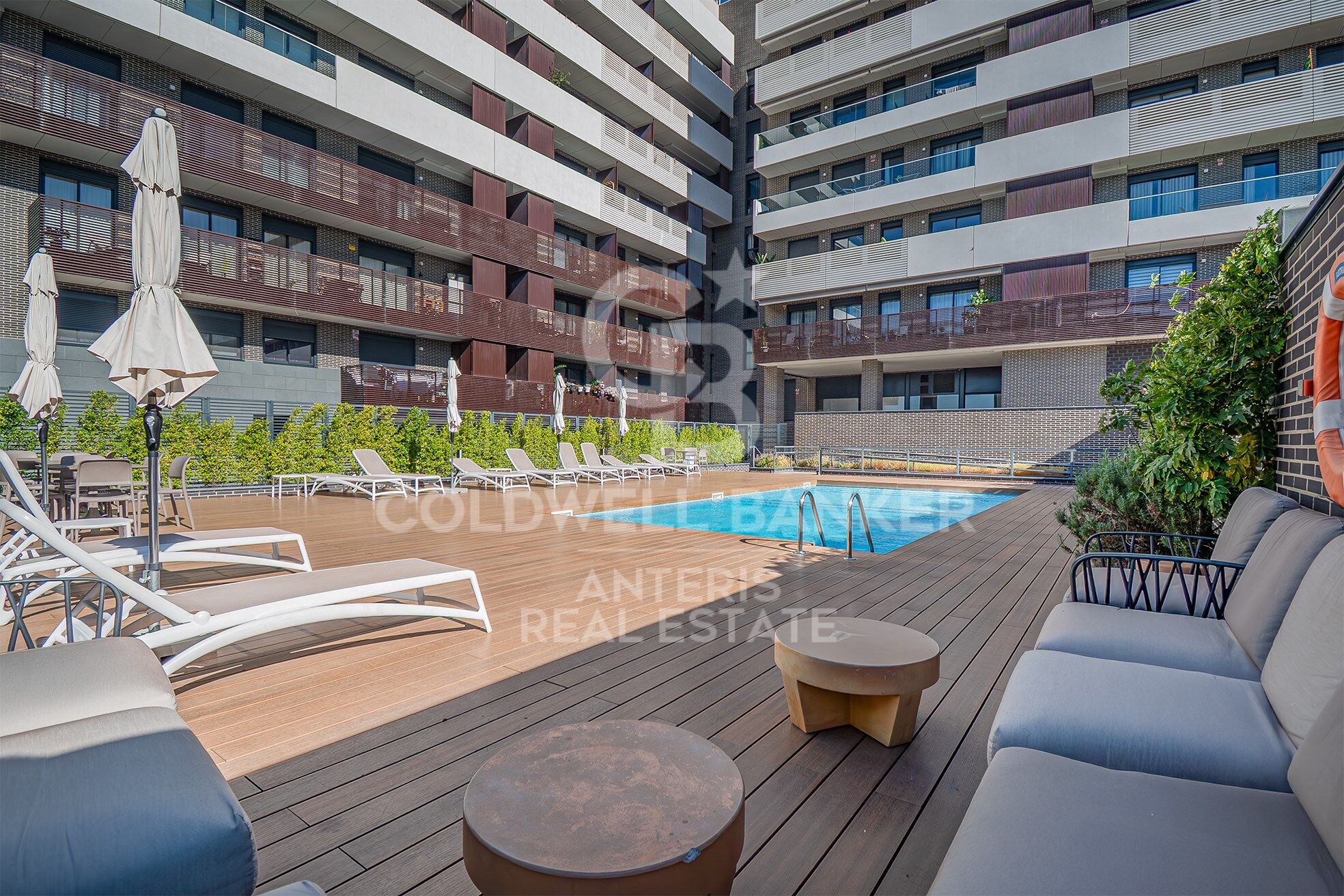 New development penthouse with parking, storage room, and communal swimming pool