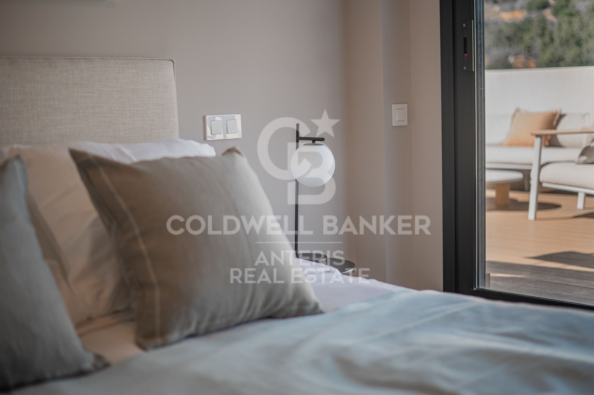New development penthouse with parking, storage room, and communal swimming pool