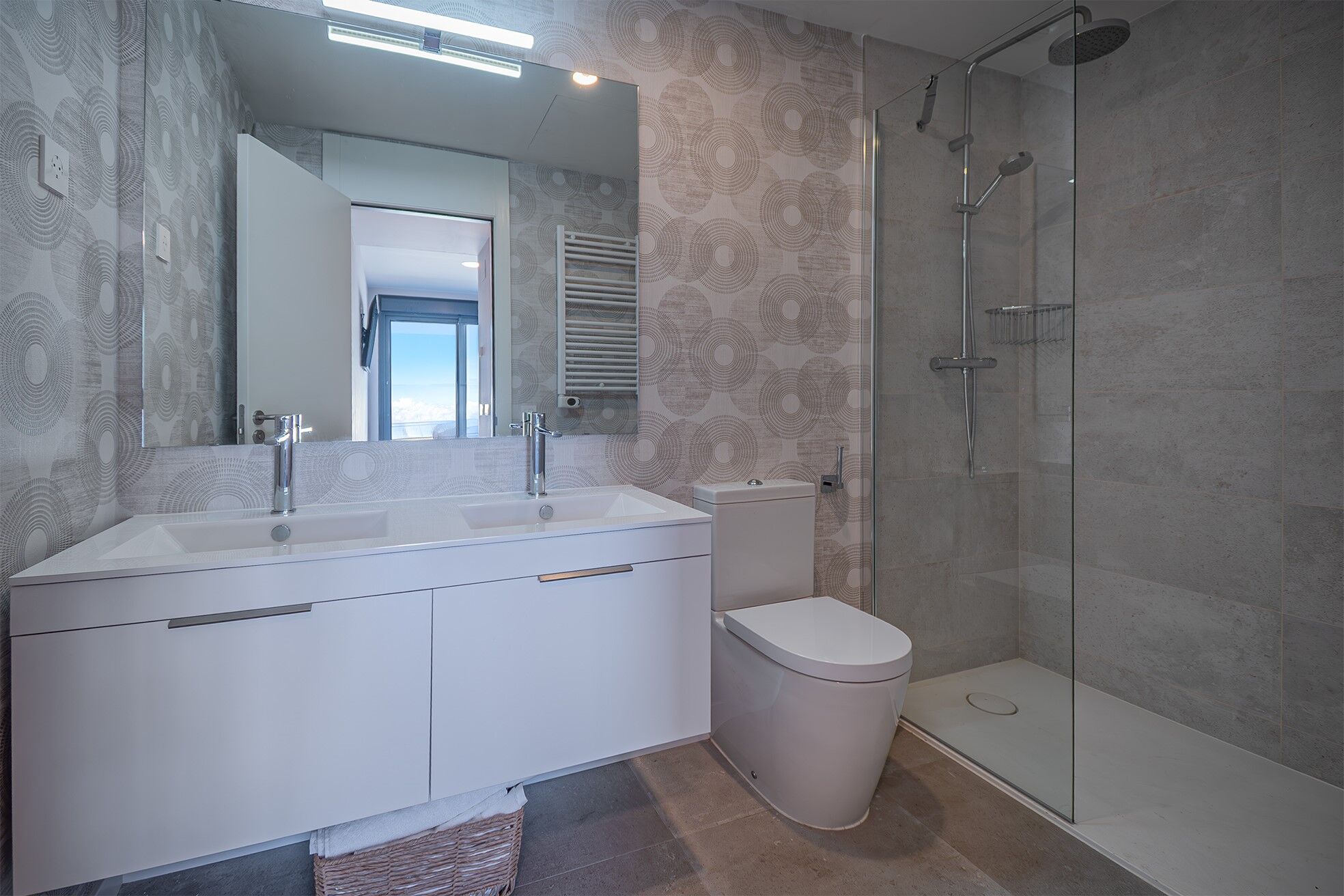 New development penthouse with parking, storage room, and communal swimming pool