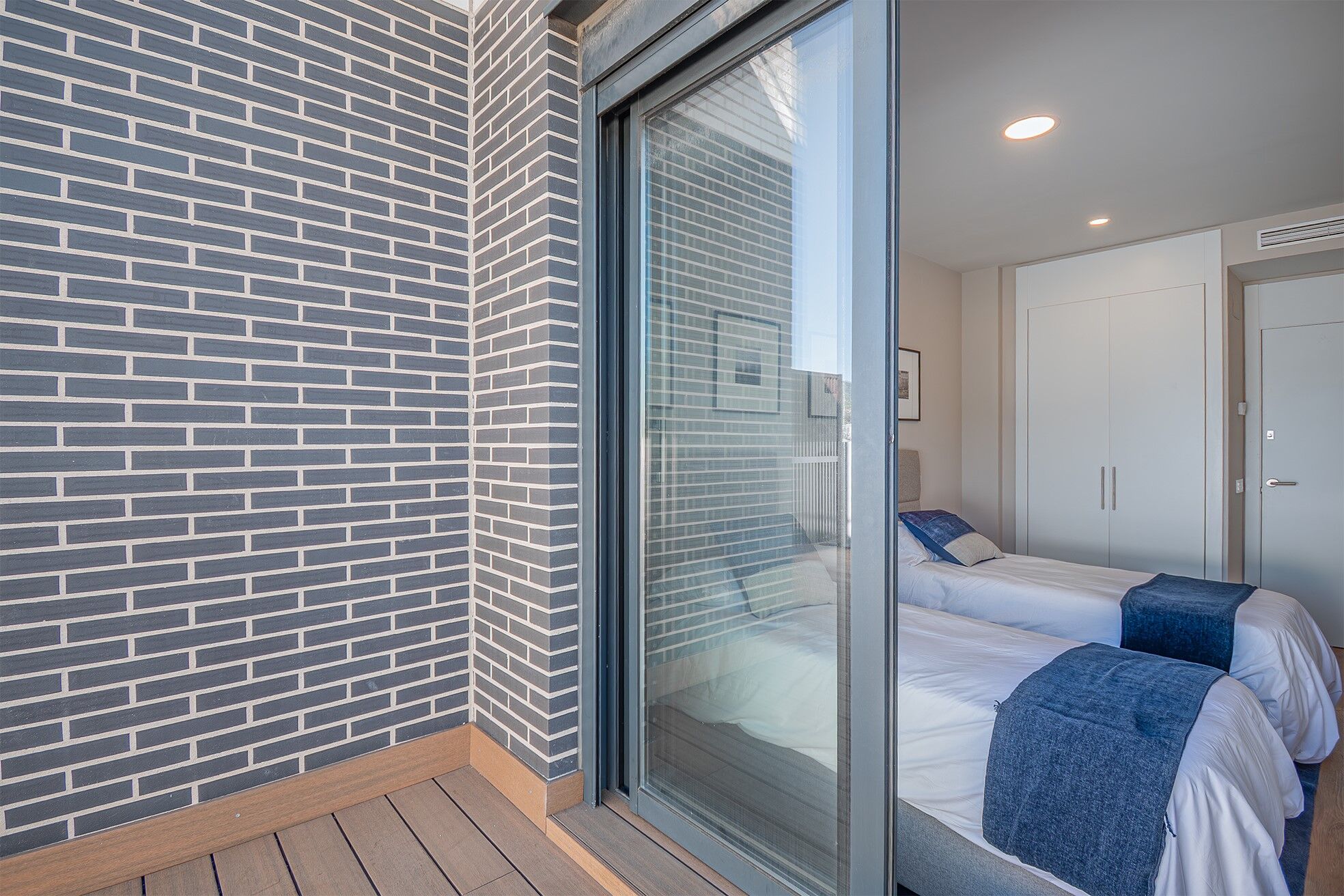 New development penthouse with parking, storage room, and communal swimming pool