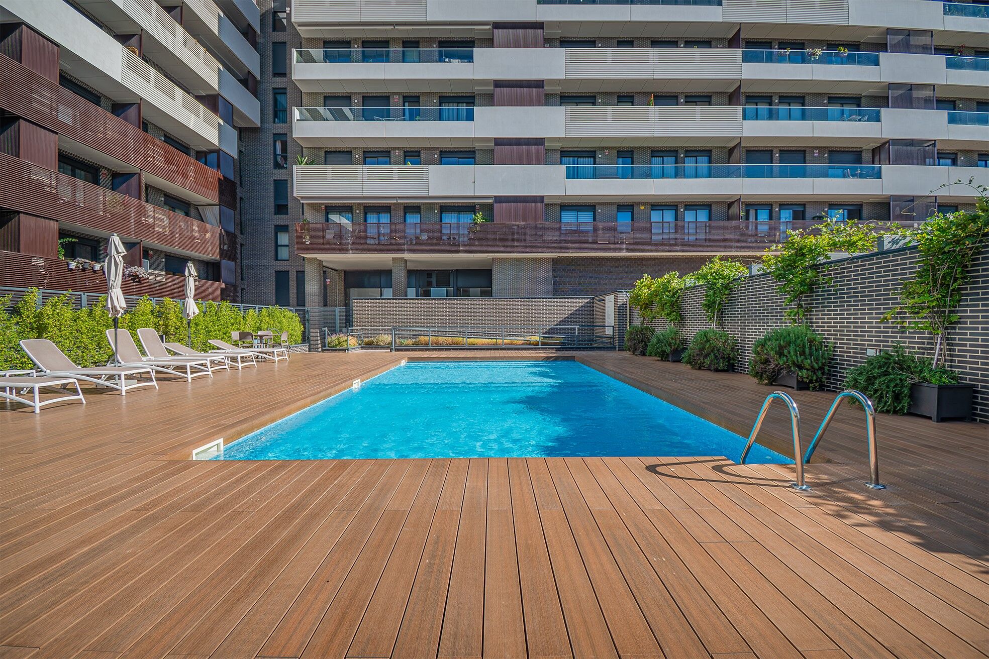 New development penthouse with parking, storage room, and communal swimming pool