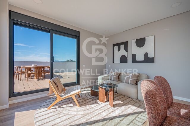 New development penthouse with parking, storage room, and communal swimming pool