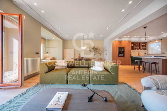 Brand new refurbished penthouse in the centre of Barcelona