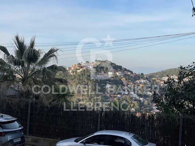 Maravilloso terreno en venta en Mas Guimbau rodeado del parque natural de Collserola