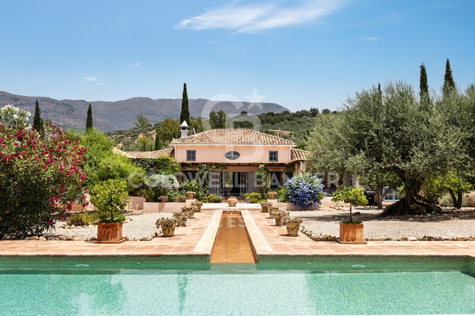 Zeitlose andalusische Luxusimmobilie in Marbella, Nueva Andalucía