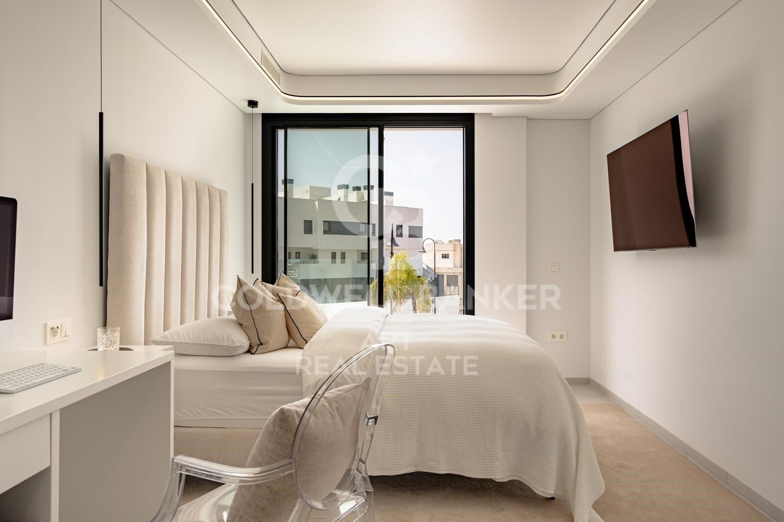 Elegant contemporary villa in La Cala de Mijas, Costa del Sol