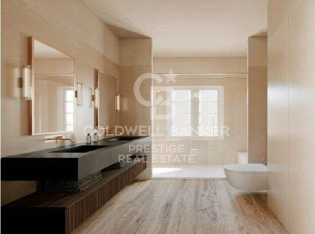 Piso reformado con terraza en venta el Eixample Derecho - Calle Pau Claris