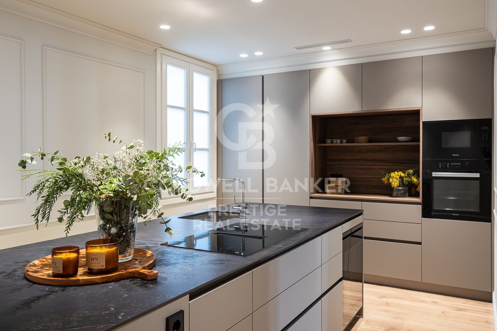 Appartement rénové avec terrasse à vendre dans le quartier de l'Eixample Derecho - Rue Pau Claris