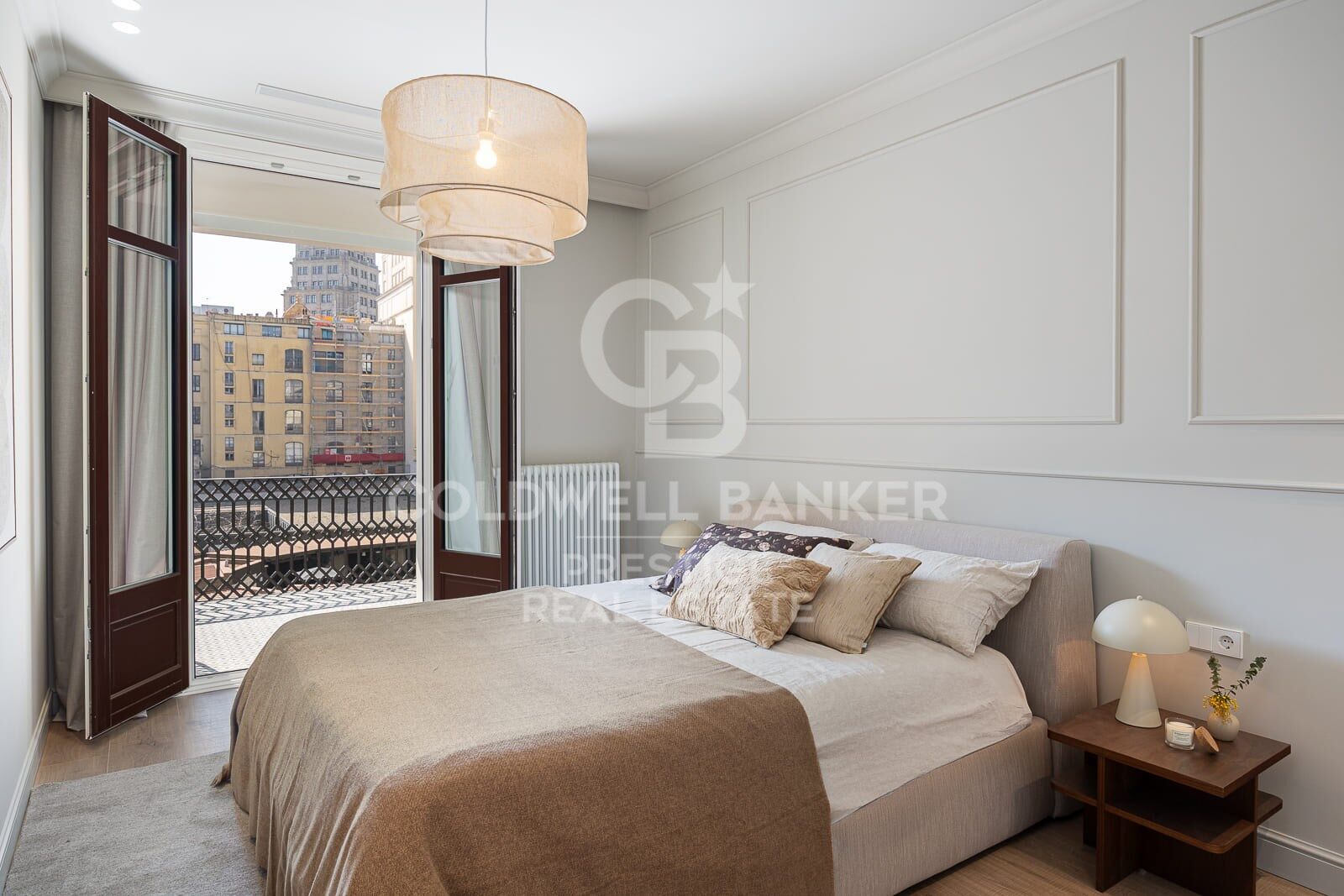 Appartement rénové avec terrasse à vendre dans le quartier de l'Eixample Derecho - Rue Pau Claris