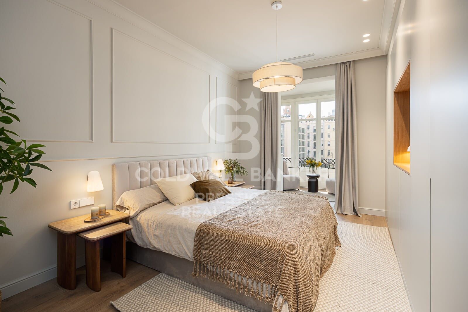 Appartement rénové avec terrasse à vendre dans le quartier de l'Eixample Derecho - Rue Pau Claris