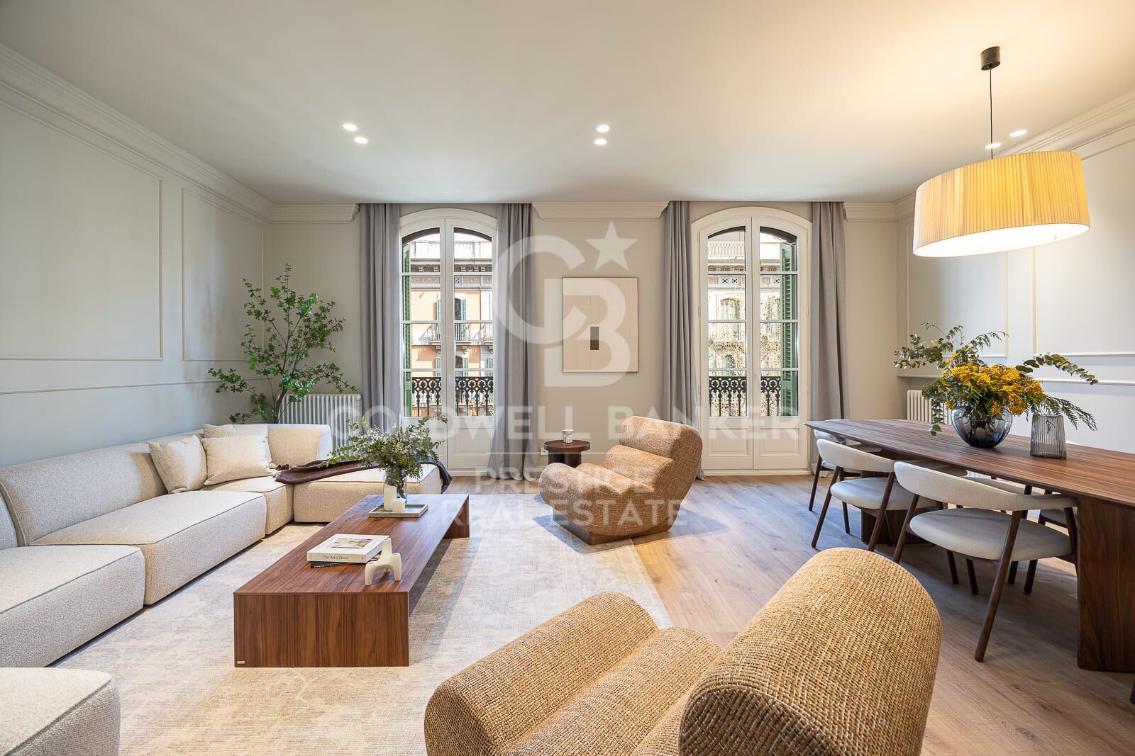Appartement rénové avec terrasse à vendre dans le quartier de l'Eixample Derecho - Rue Pau Claris