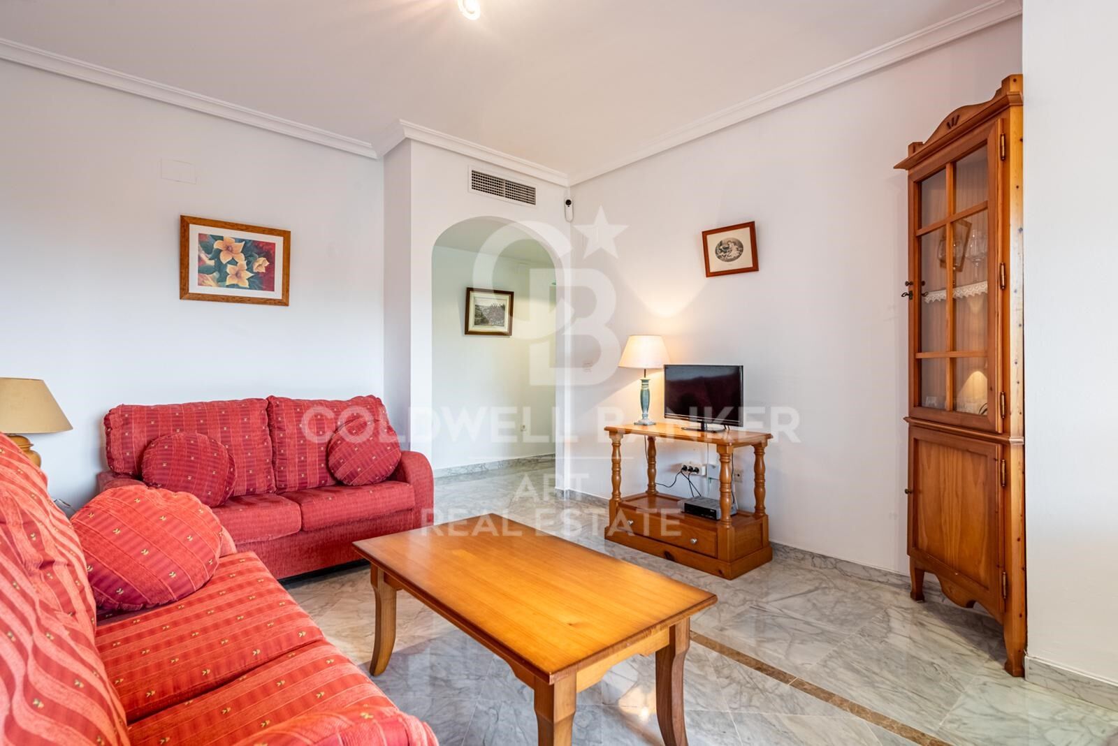 Elegant 2-Bedroom Apartment in Nueva Andalucía, Marbella