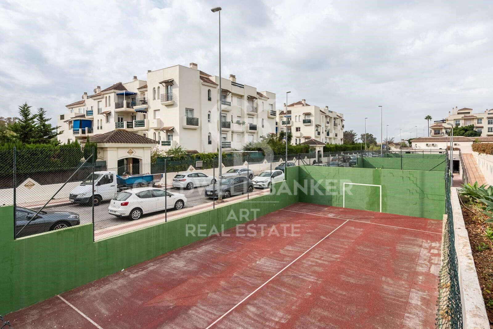 Elegant 2-Bedroom Apartment in Nueva Andalucía, Marbella