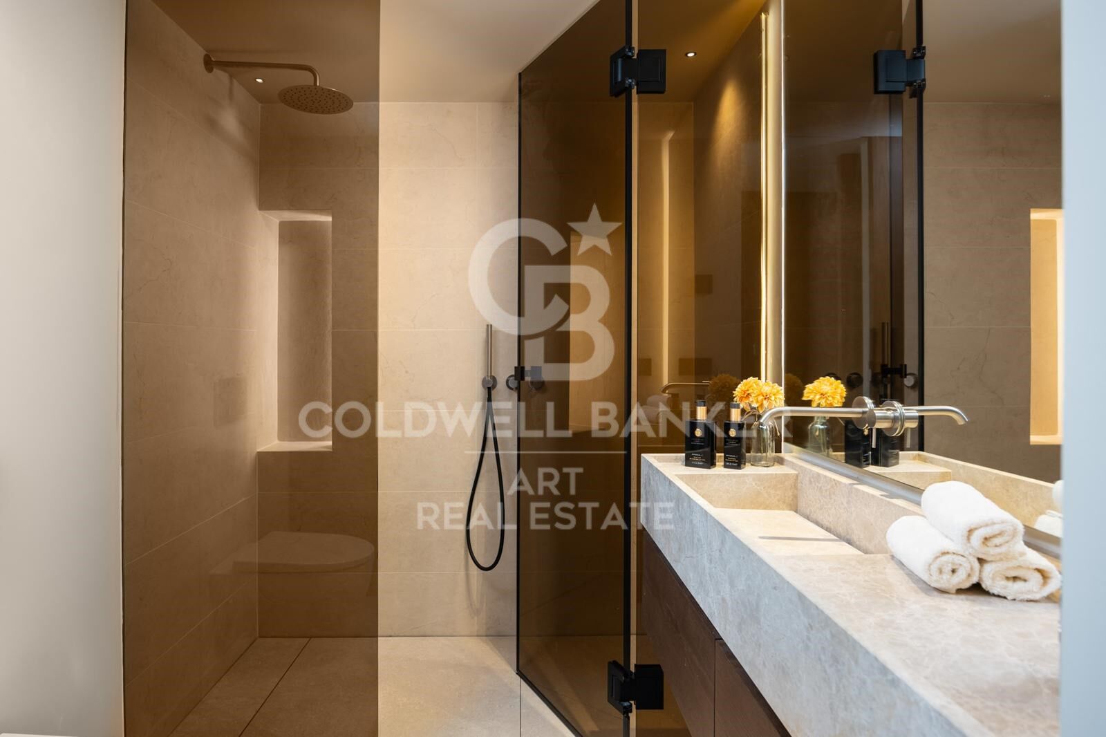 Villa de Luxe Moderne avec Sérénité Tropicale