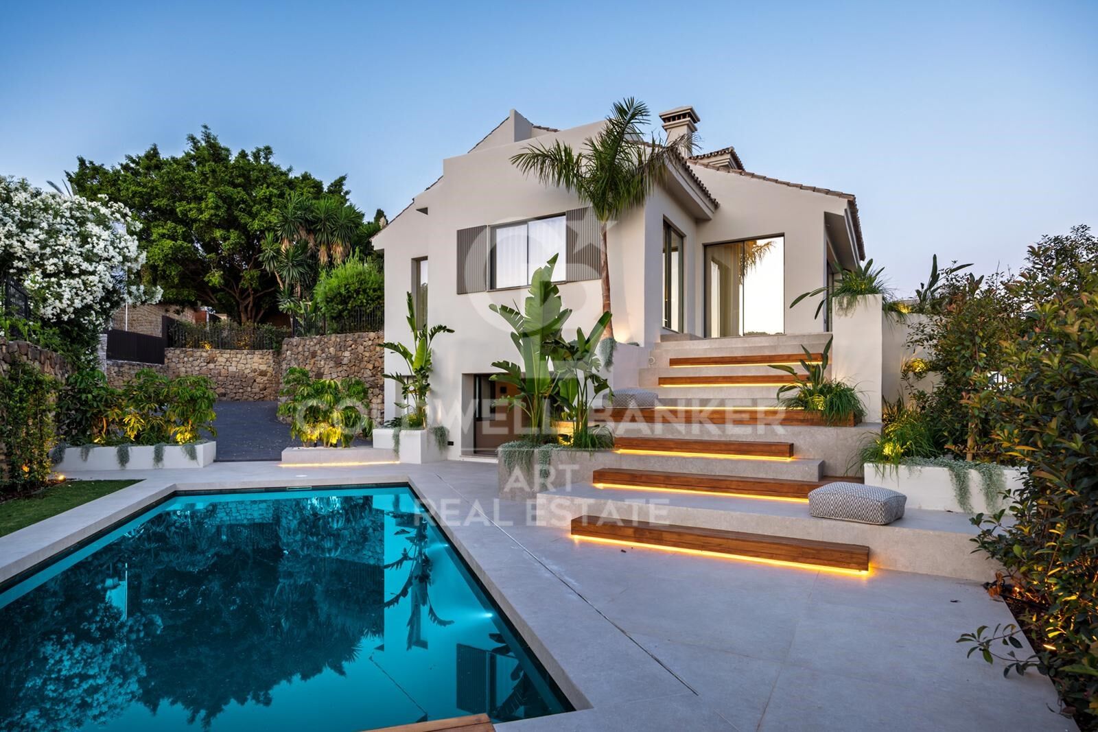Villa de Luxe Moderne avec Sérénité Tropicale