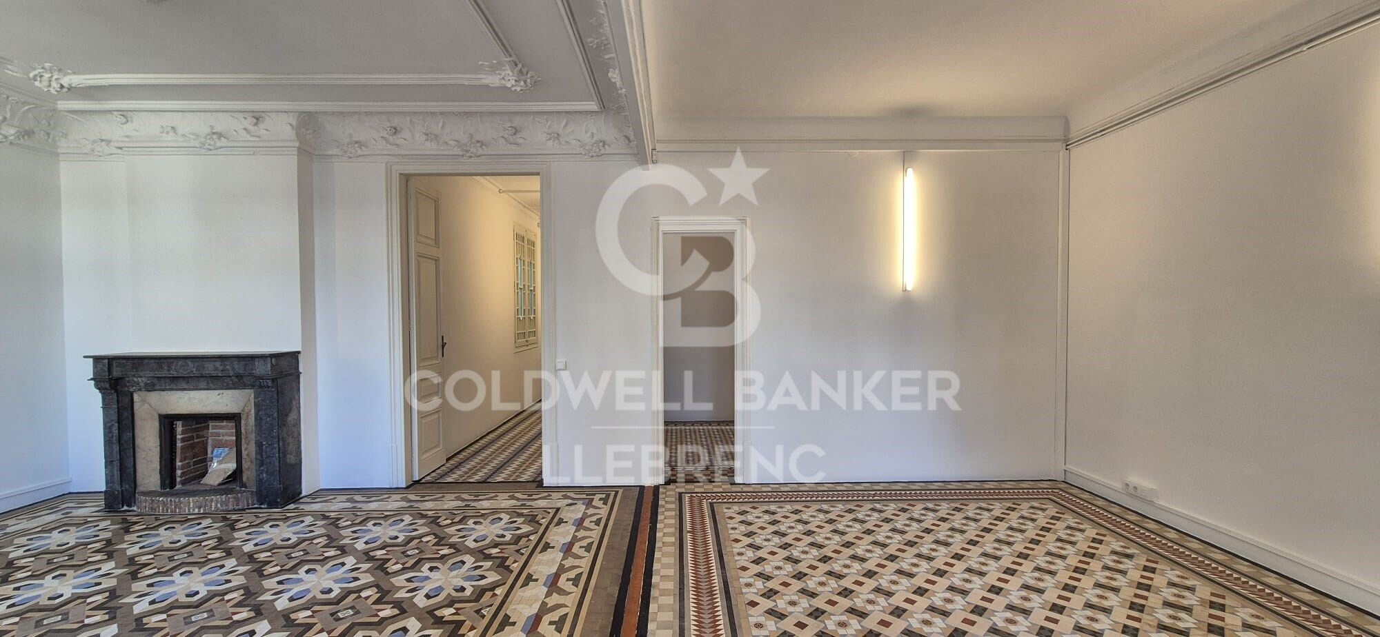 Magnifique bureau avec des touches modernistes à louer dans la Calle Bailén