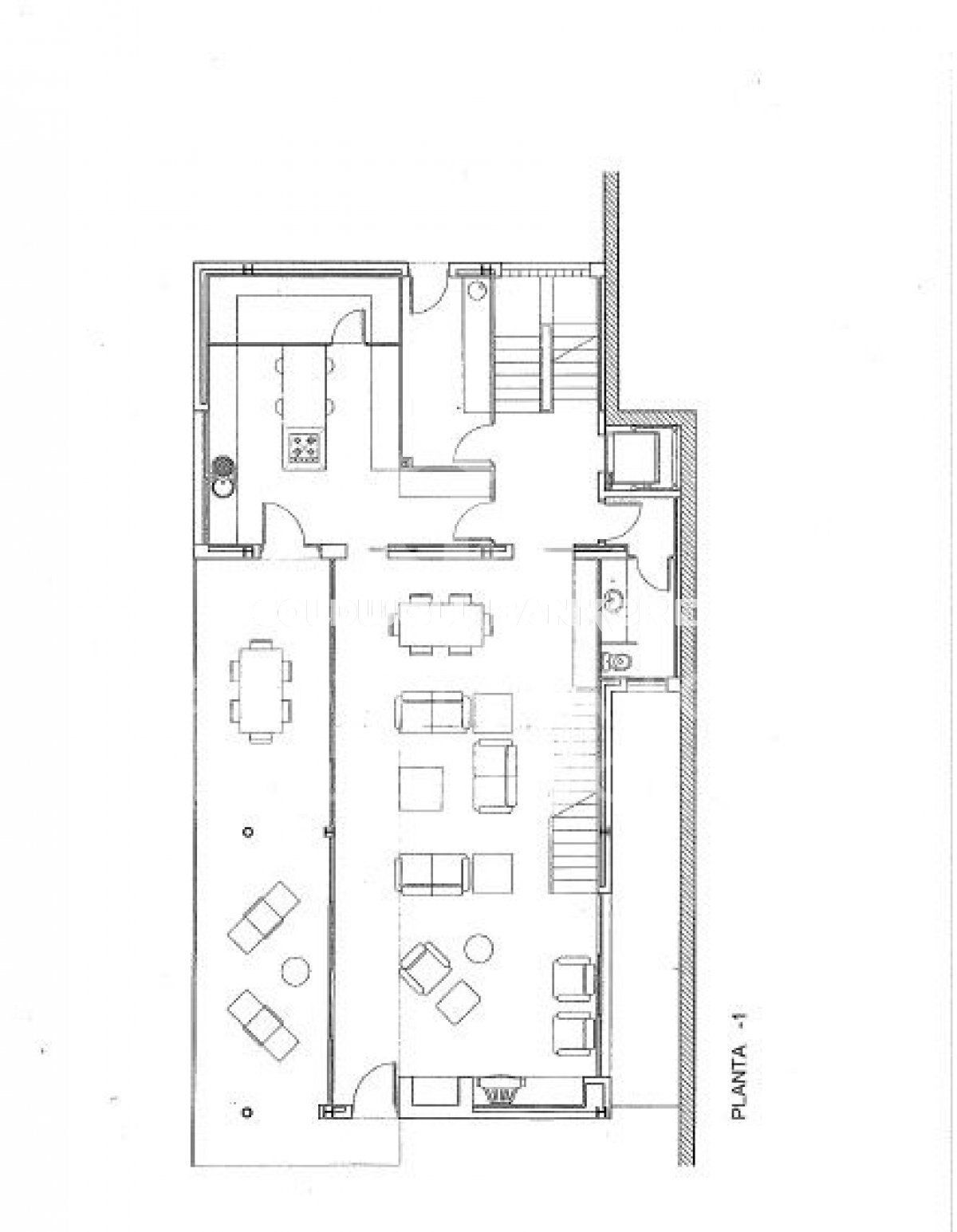 Spacious land for sale in Can Cortés.