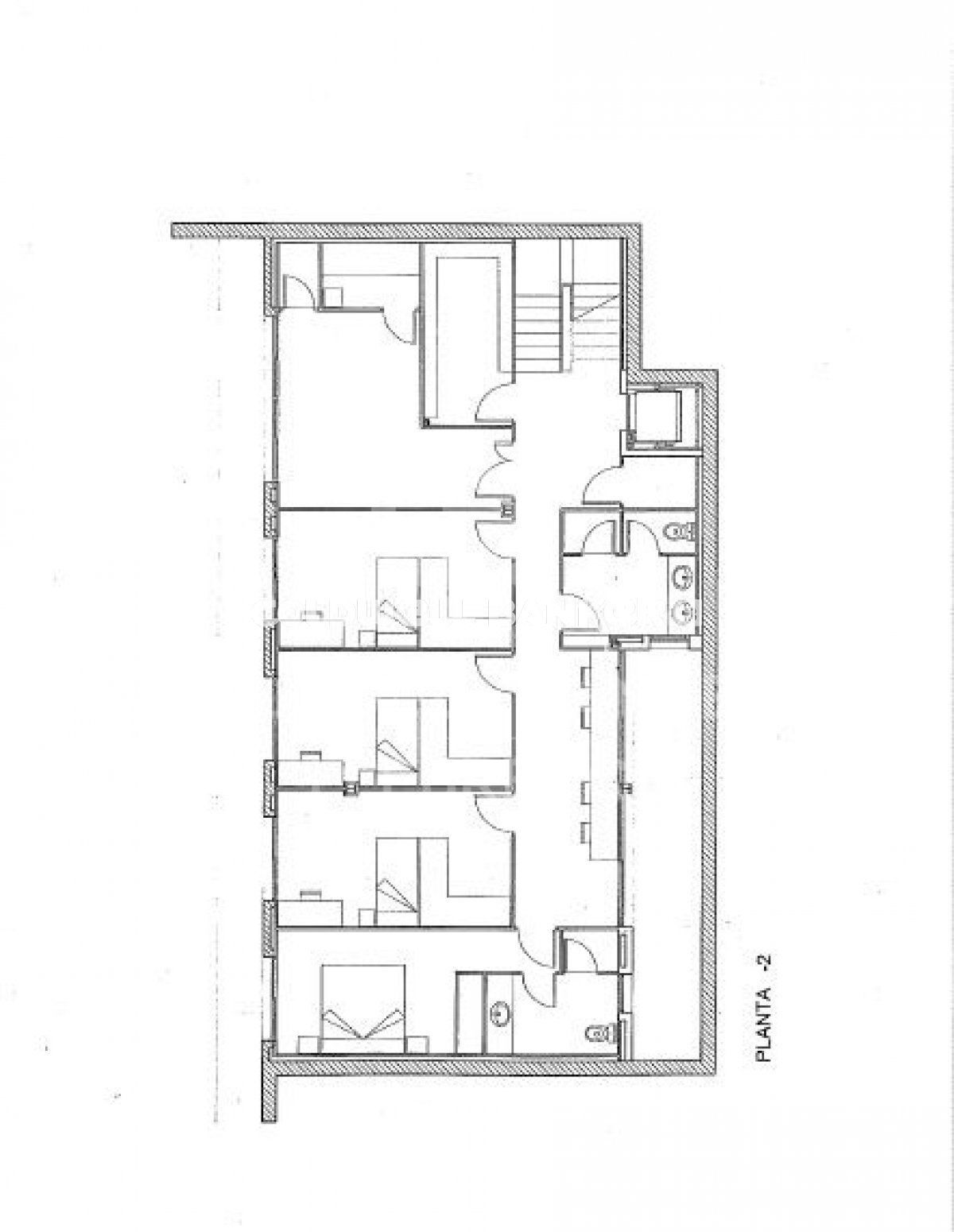 Spacious land for sale in Can Cortés.