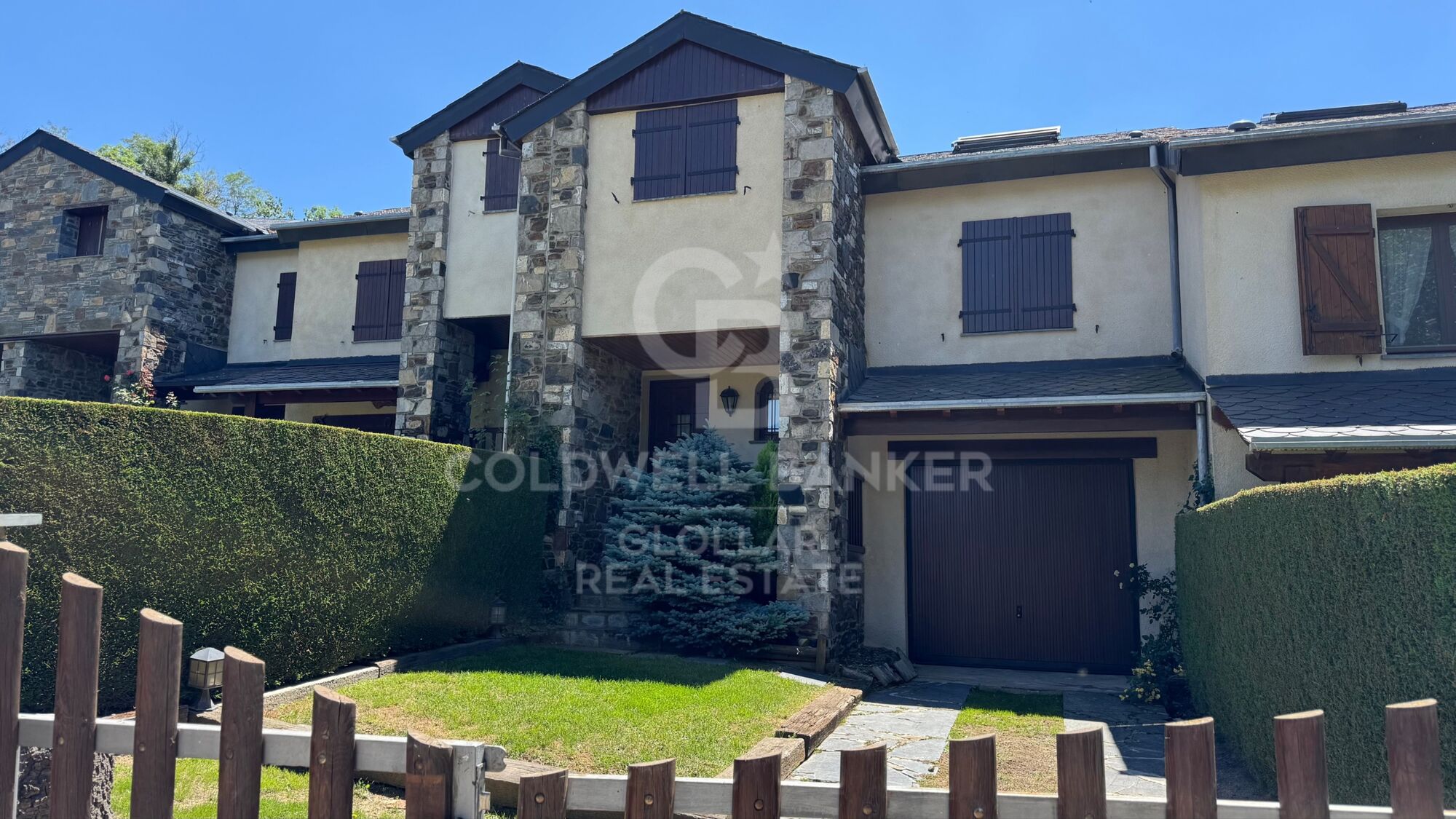 Encantadora casa con jardín privado en Osséja