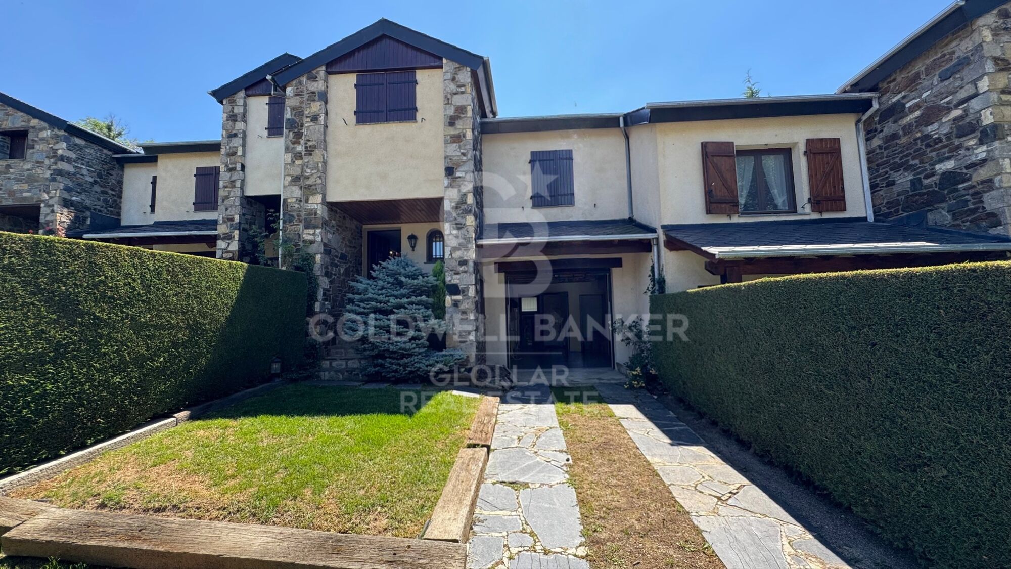 House 3 Bedrooms Sale Osséja