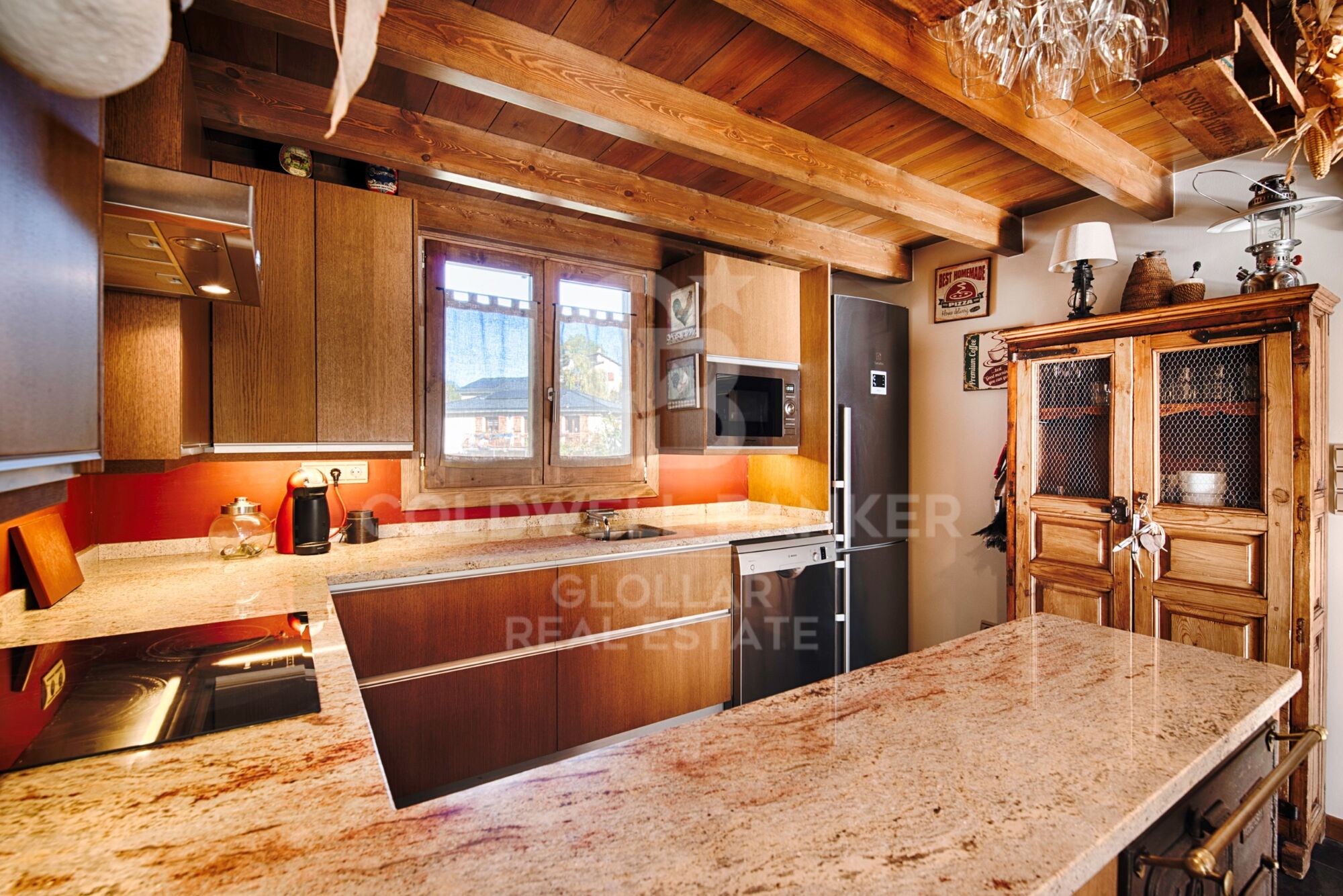 House 3 Bedrooms Sale Osséja