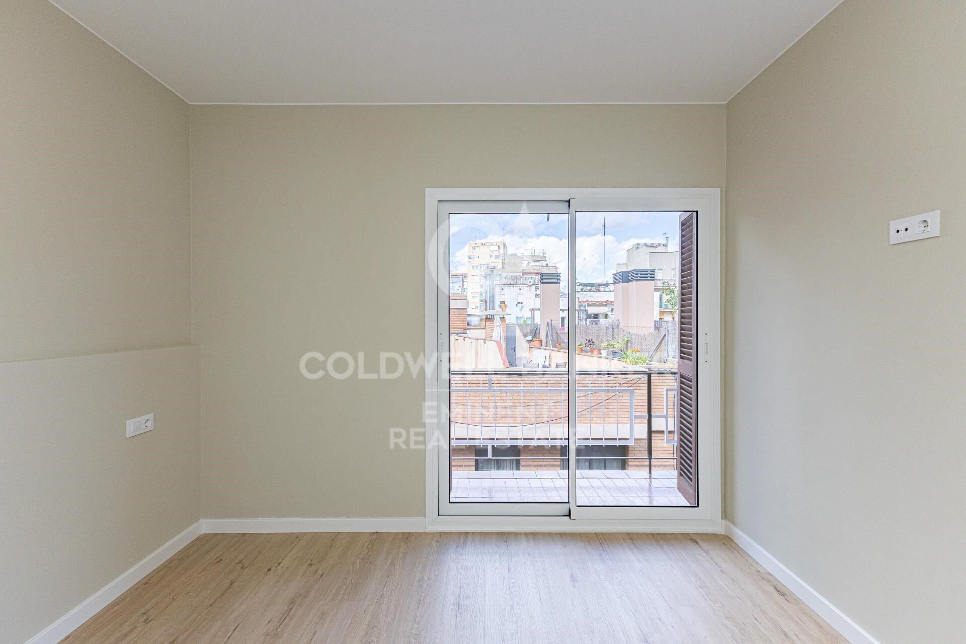 Flat 3 Bedrooms Sale Barcelona