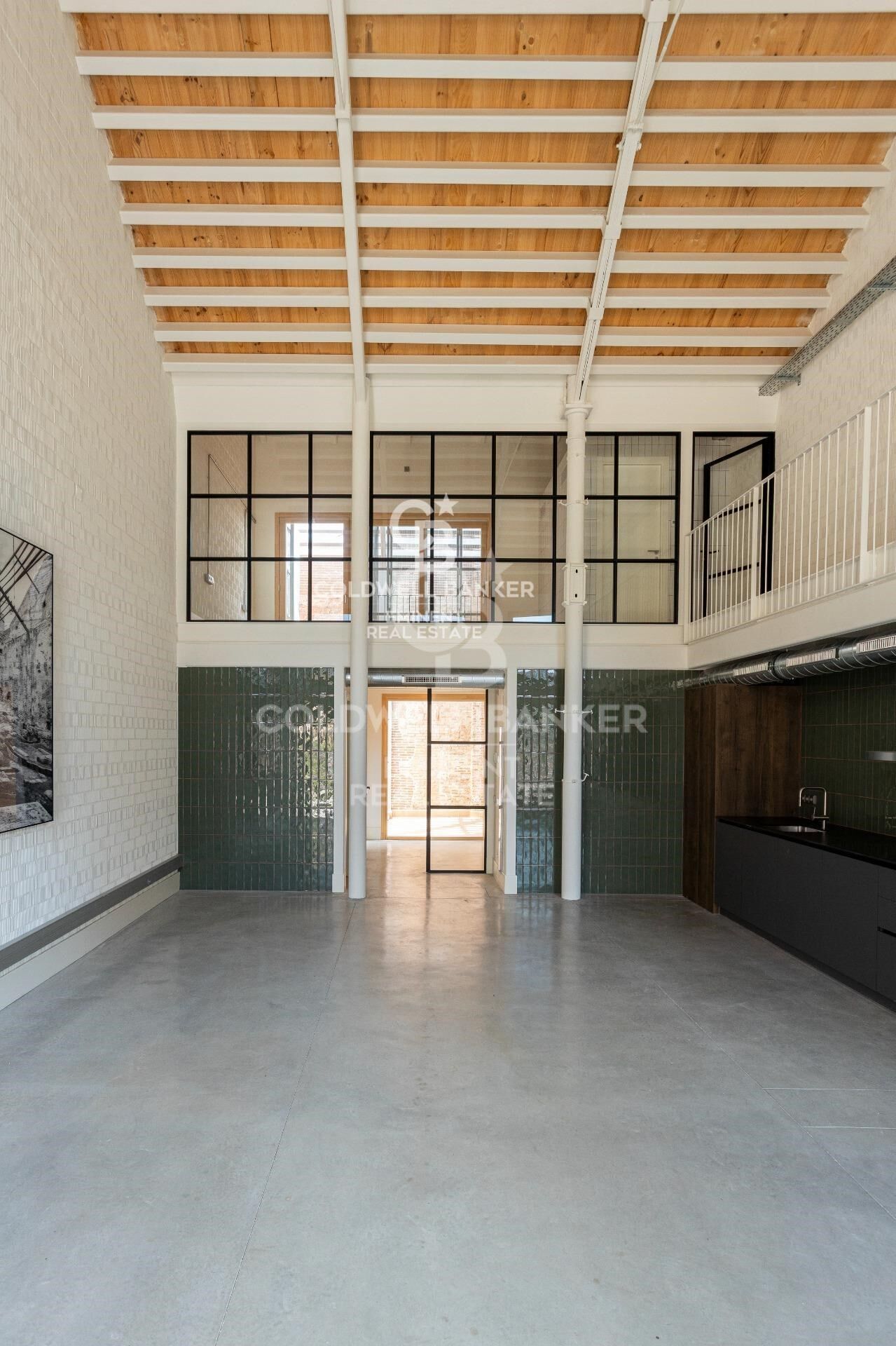Duplex Loft with Private Garden in Nave C - Can Ricart Lofts